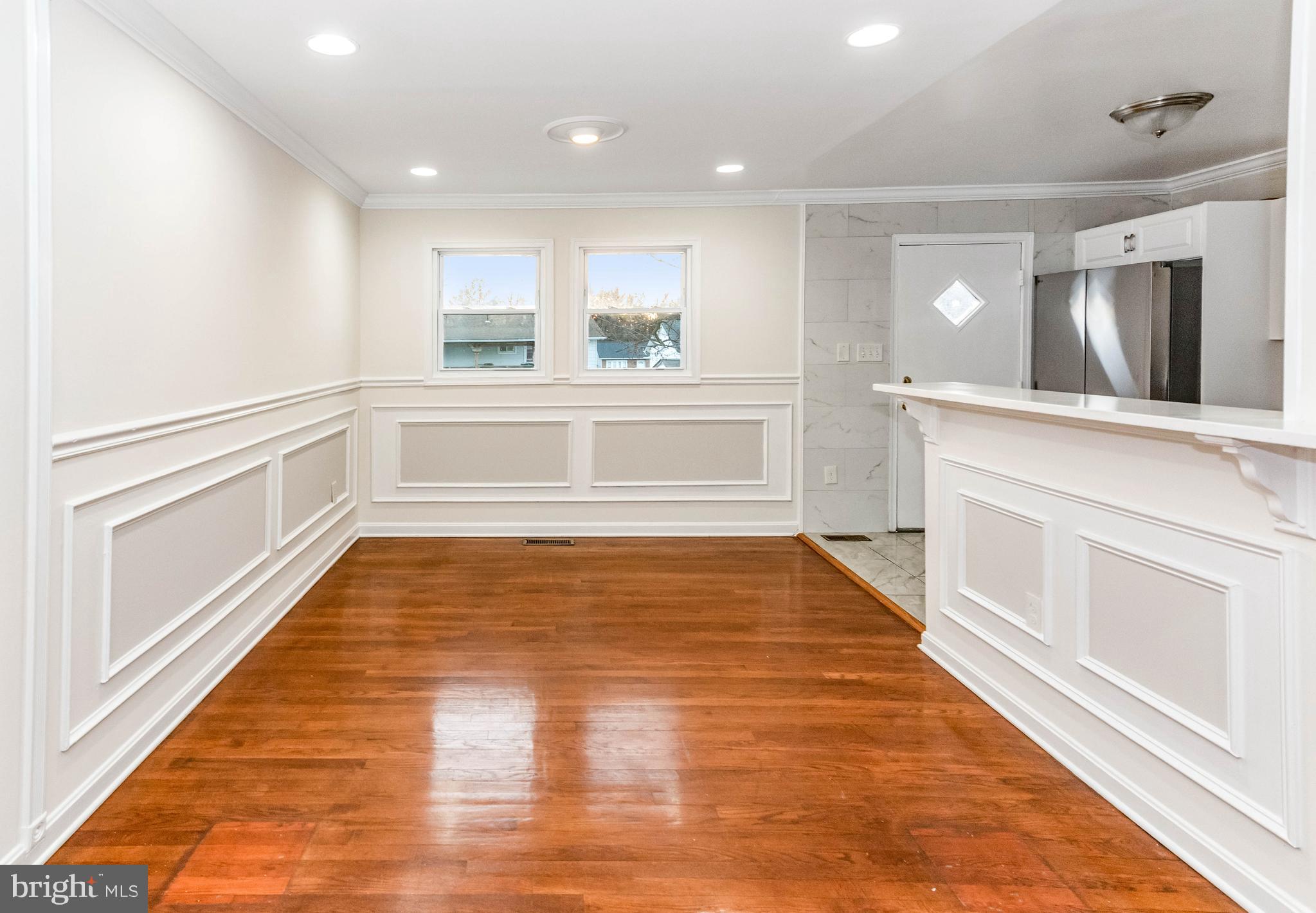 GLENARDEN WOODS - Residential