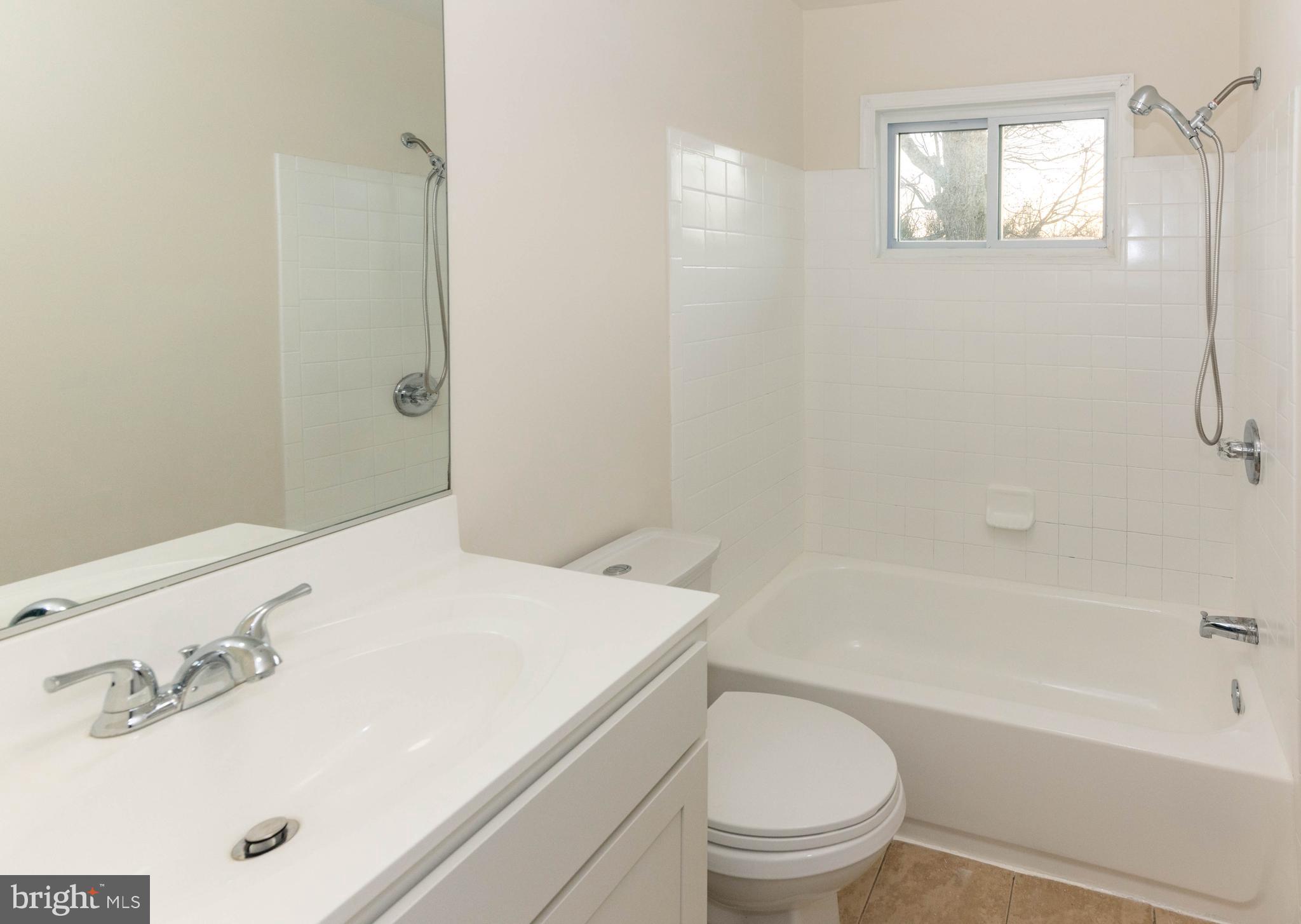 GLENARDEN WOODS - Residential