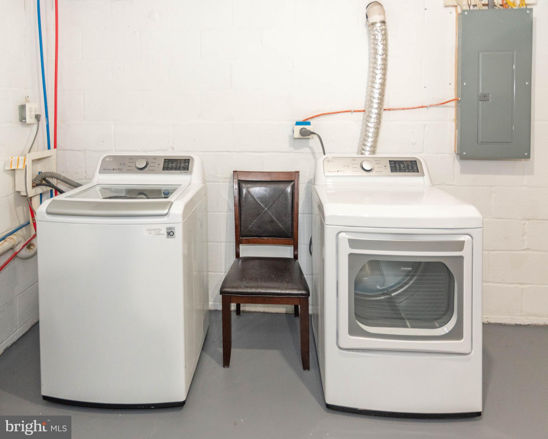 GLENARDEN WOODS - Residential