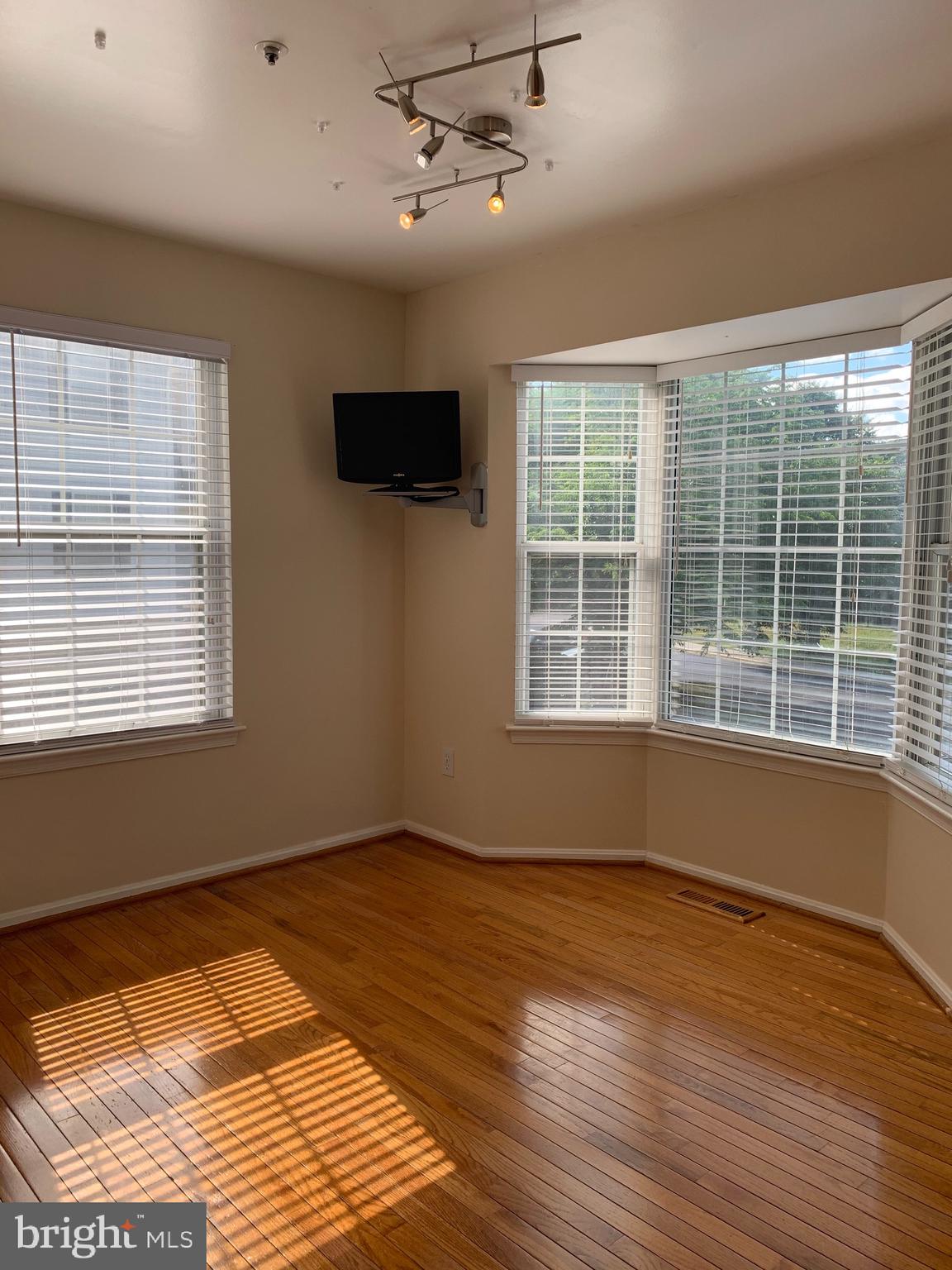 MARLBORO - Residential