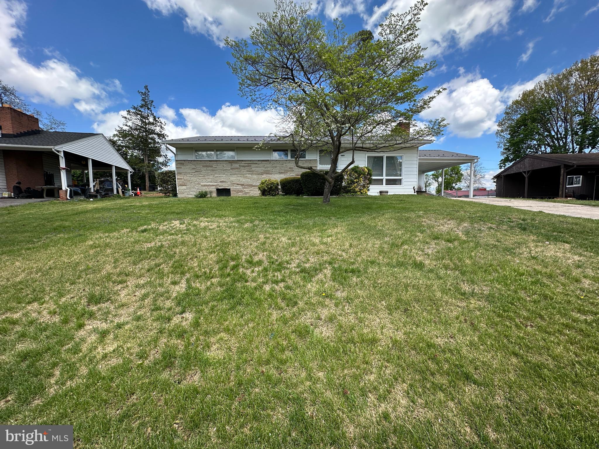 GREENBERRY HILLS - Residential