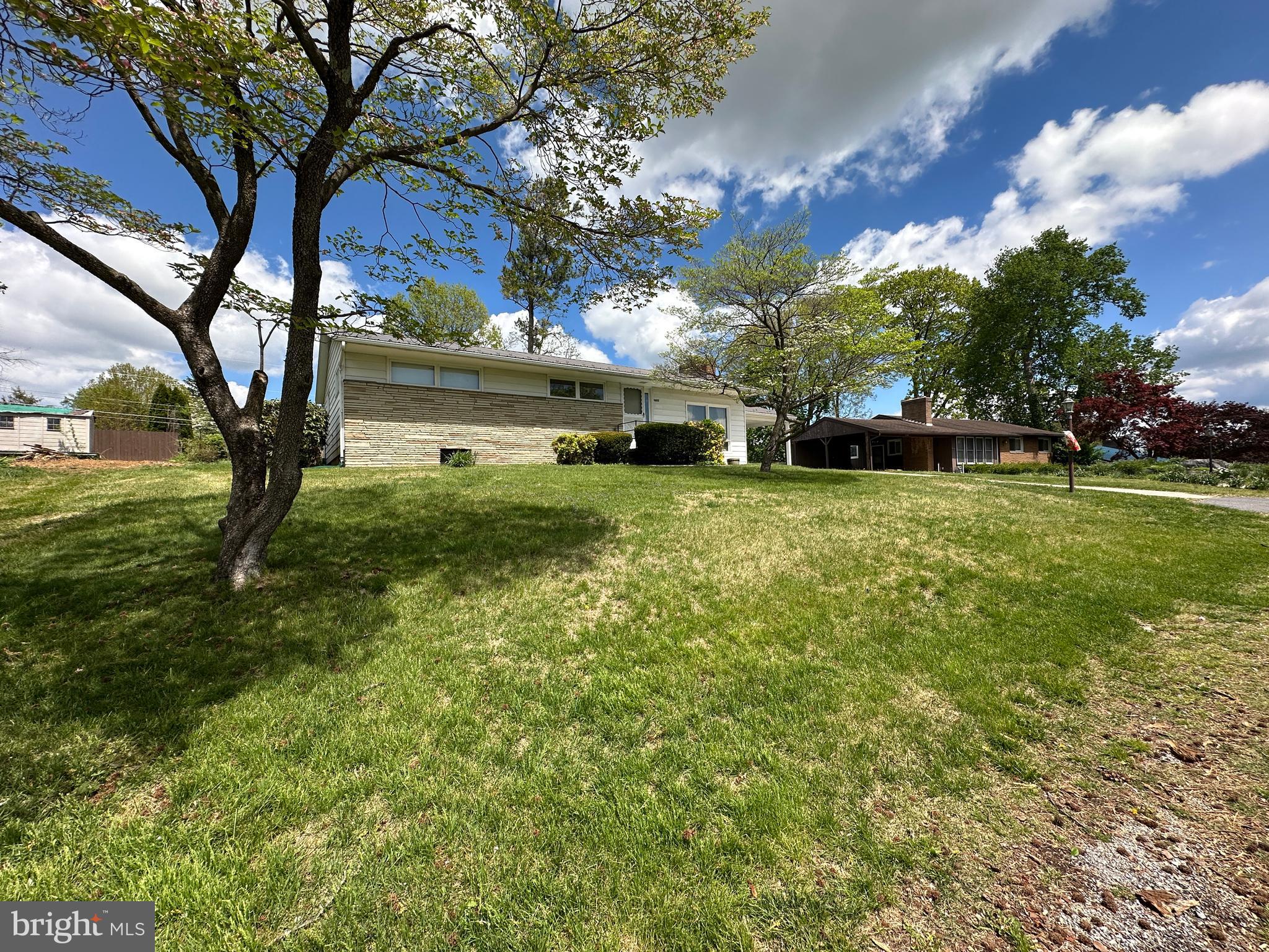 GREENBERRY HILLS - Residential