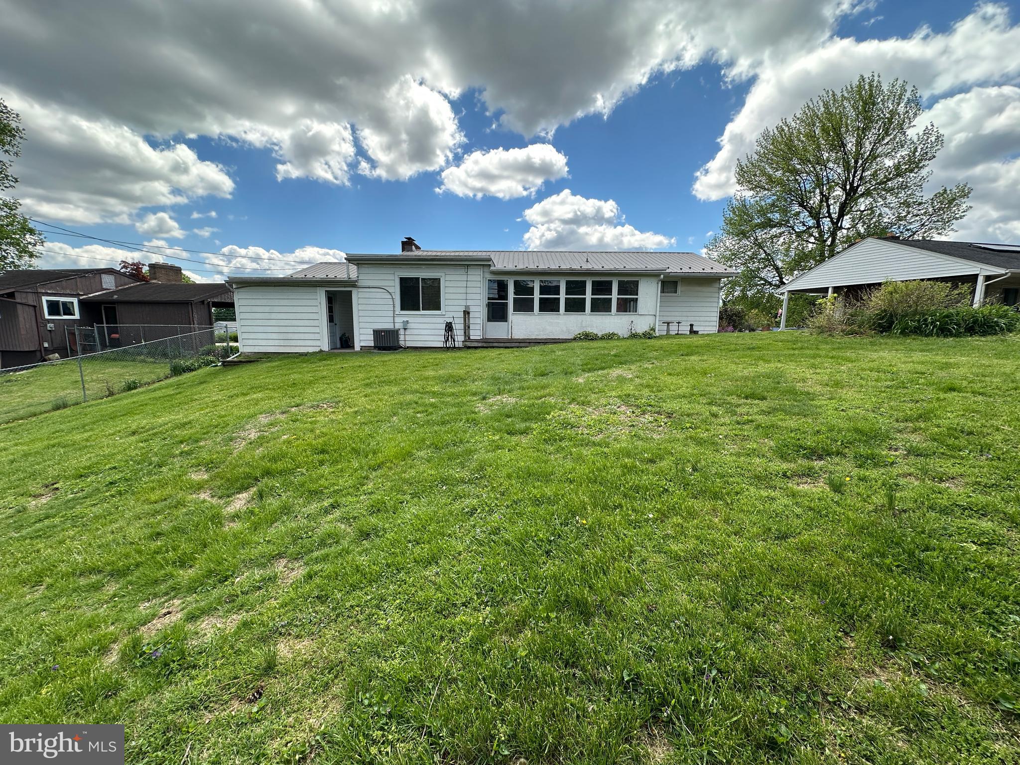 GREENBERRY HILLS - Residential