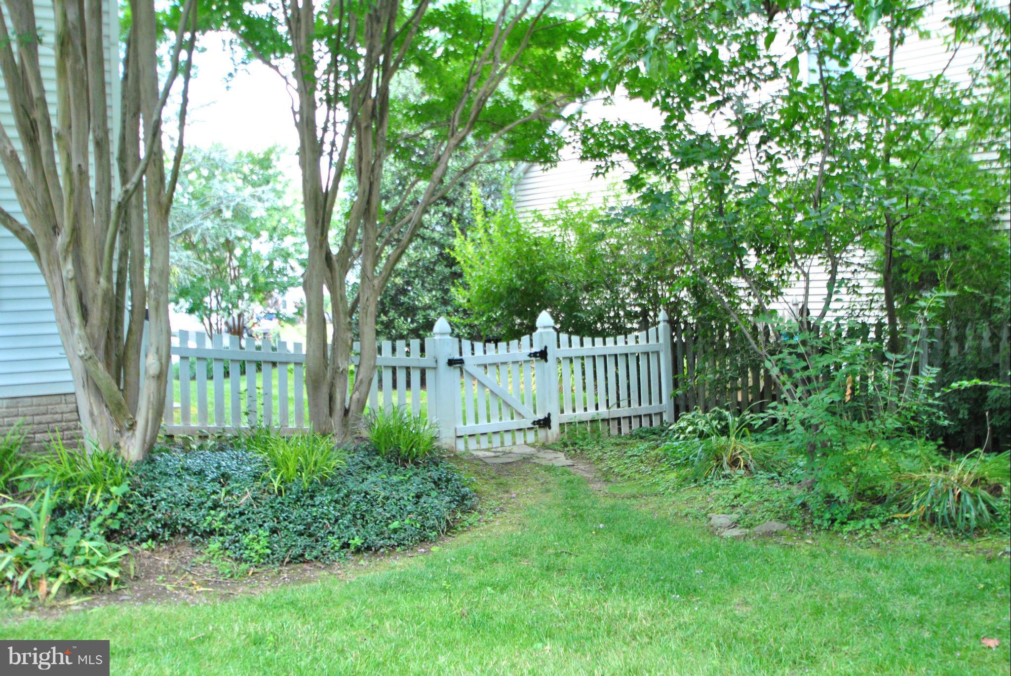 MEADOW HALL - Residential