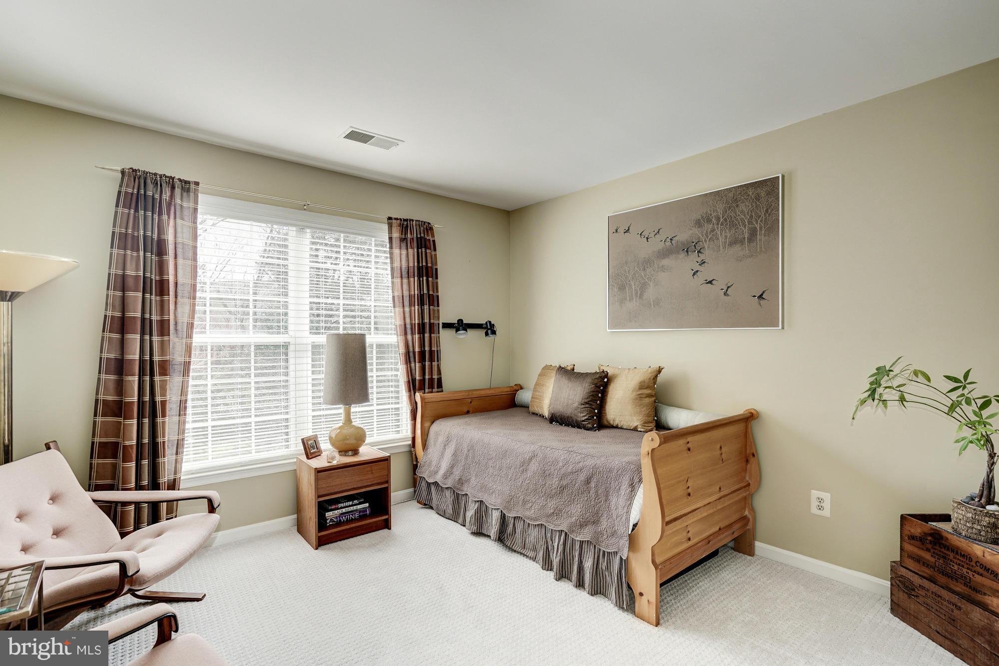 MEADOW HALL - Residential