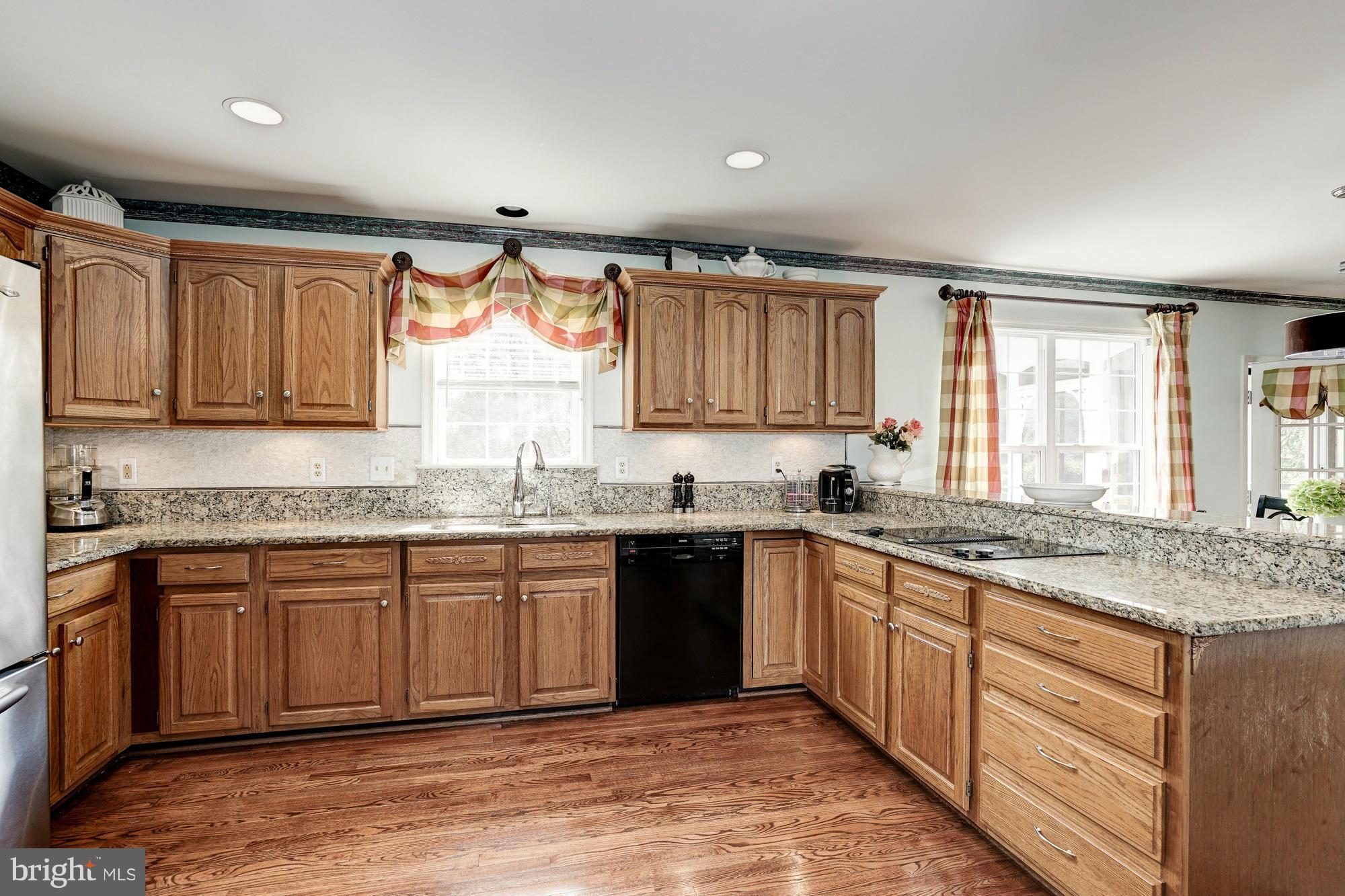 MEADOW HALL - Residential