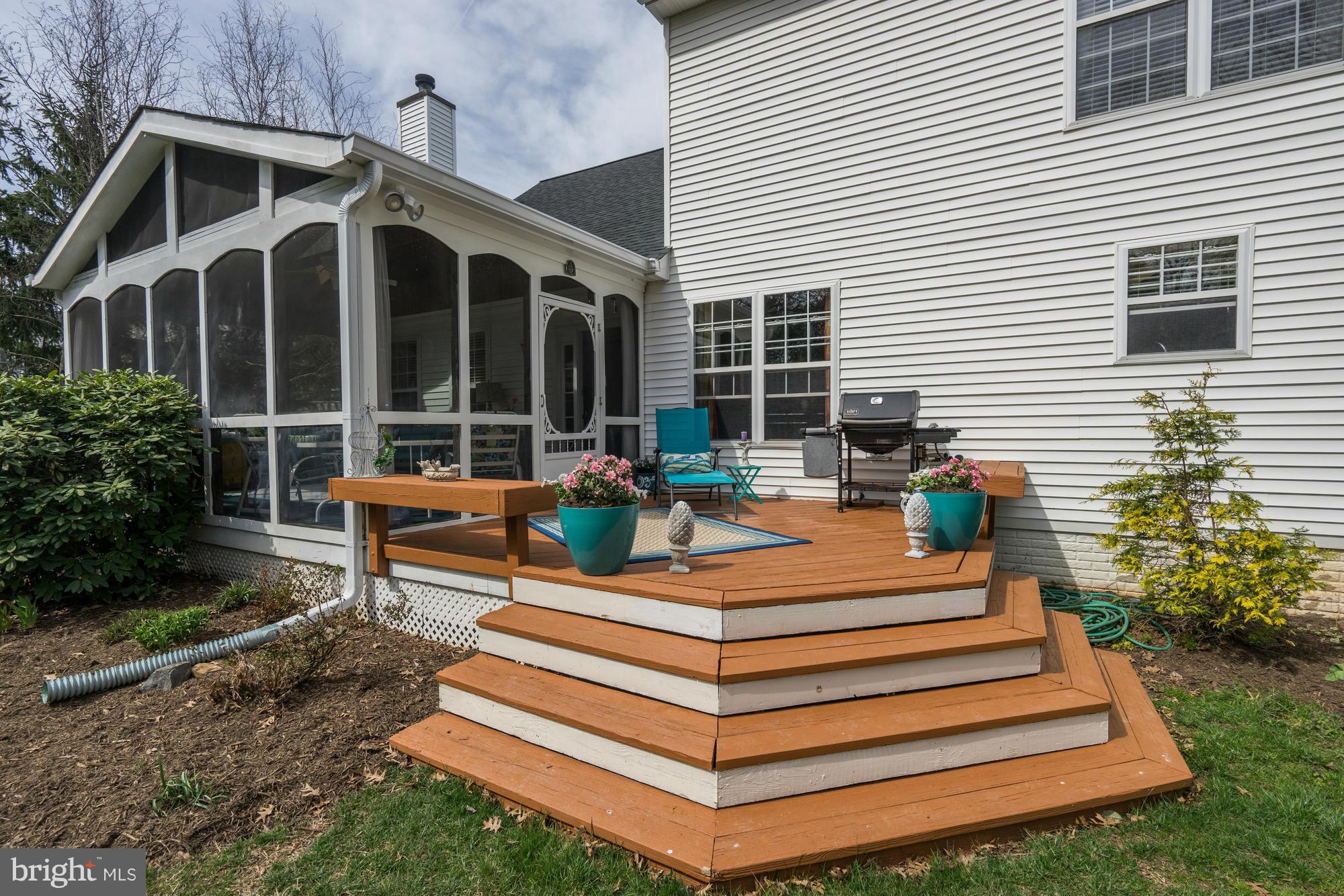 MEADOW HALL - Residential