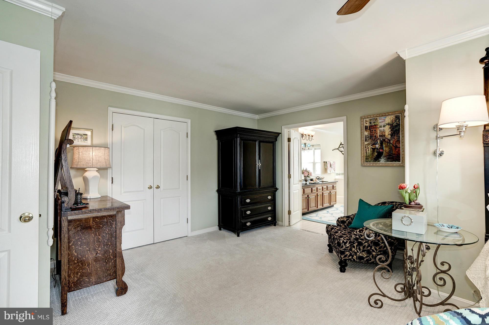 MEADOW HALL - Residential