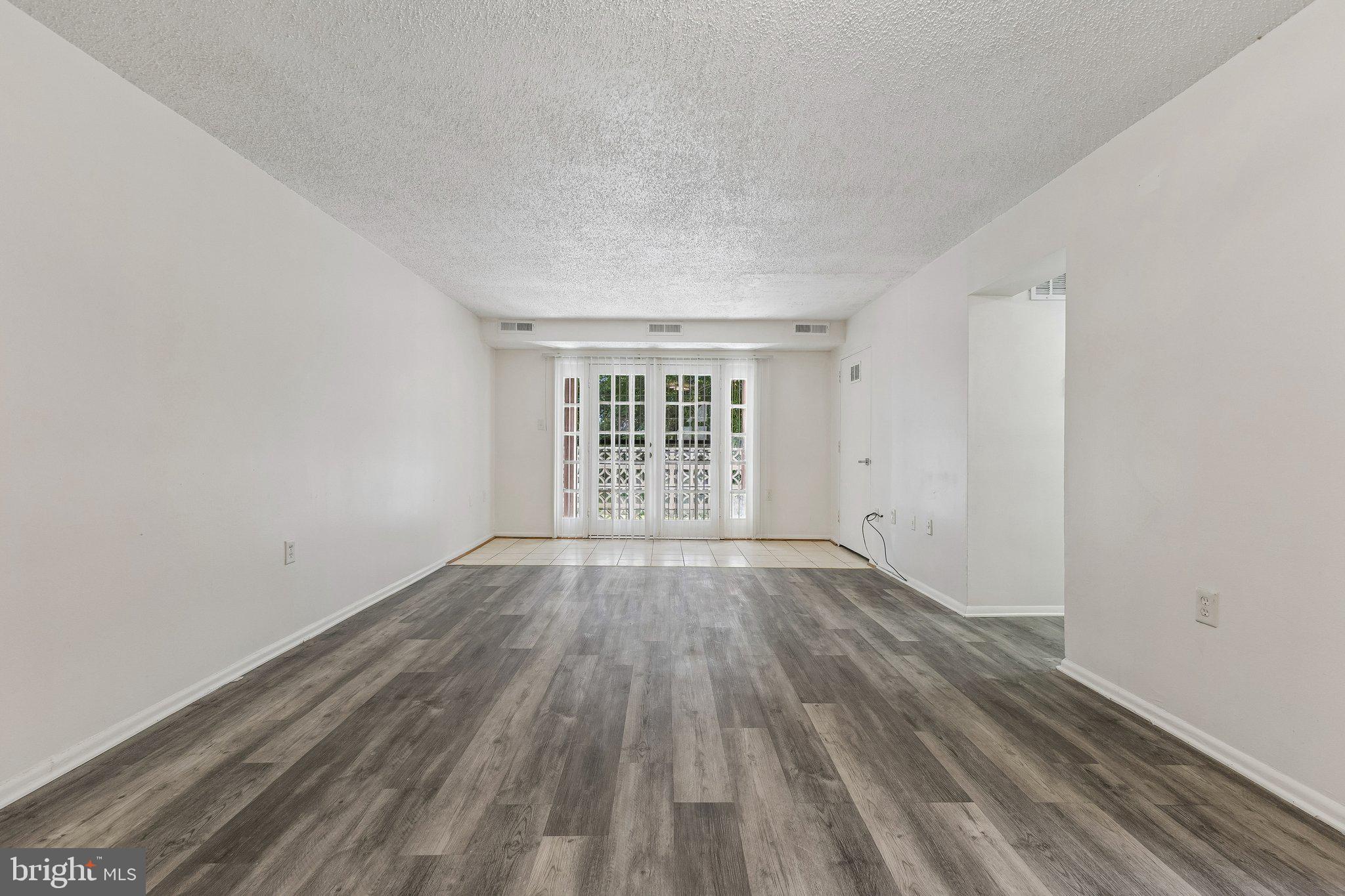 SWANN HILL CONDOMINIUMS - Residential