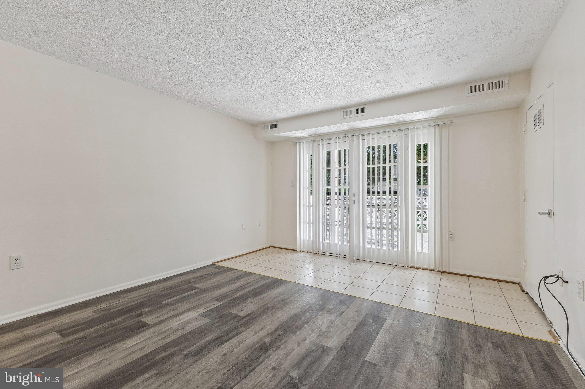 SWANN HILL CONDOMINIUMS - Residential
