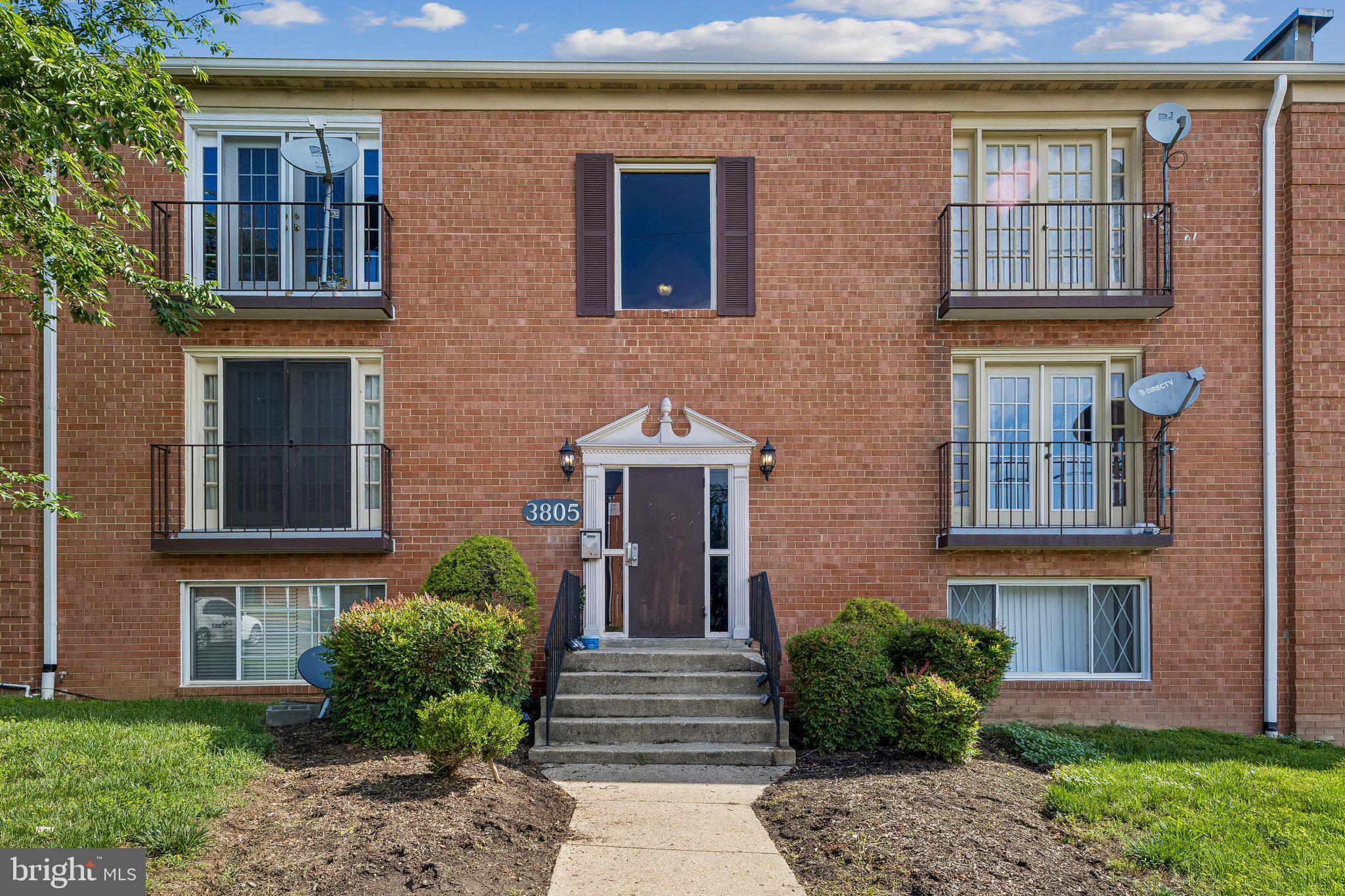 SWANN HILL CONDOMINIUMS - Residential