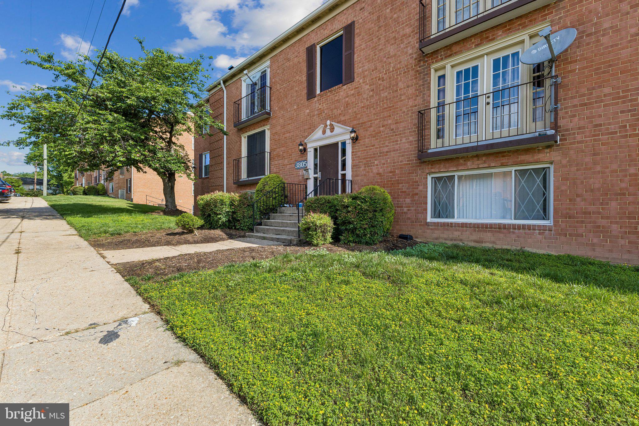 SWANN HILL CONDOMINIUMS - Residential