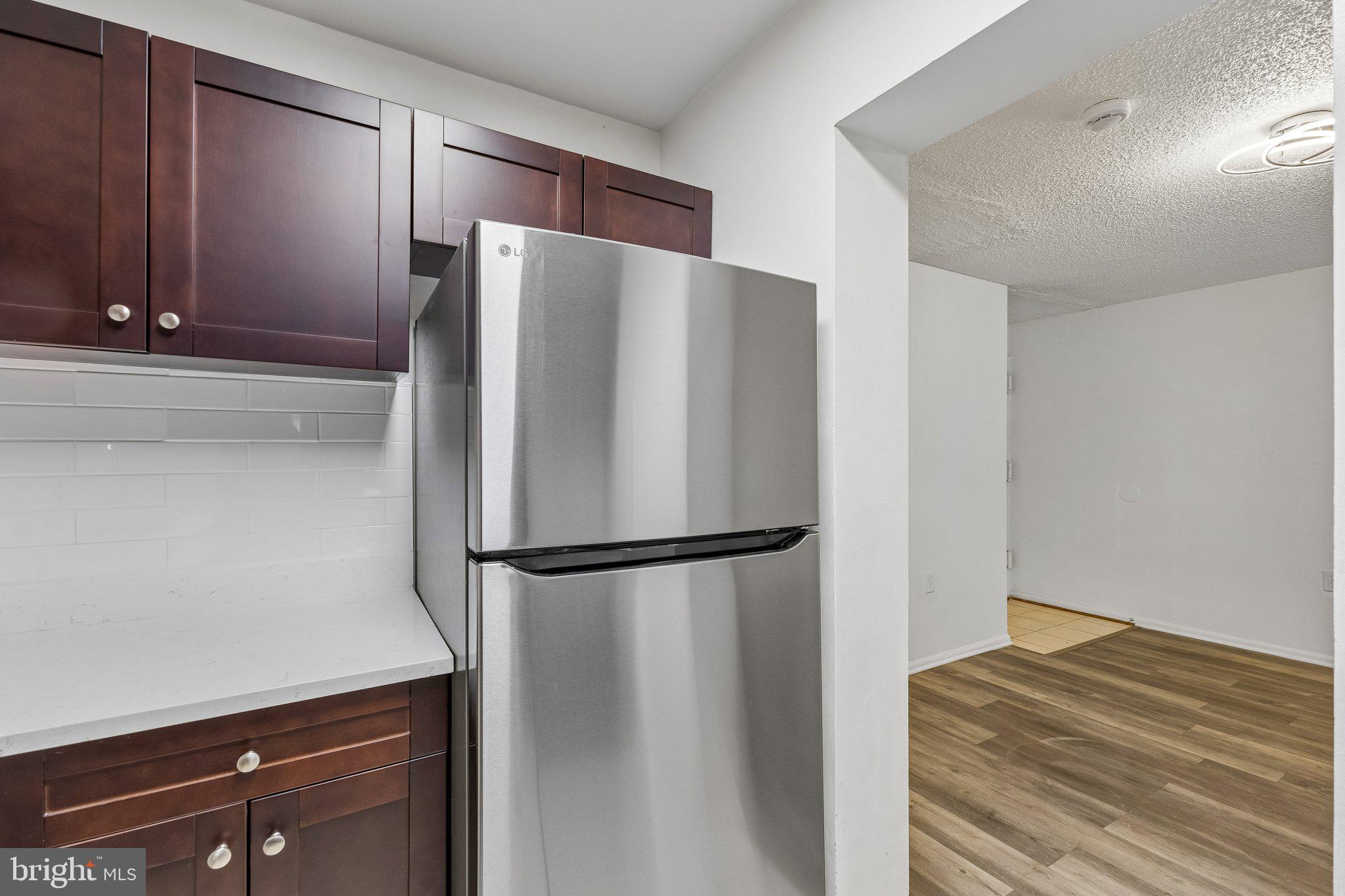 SWANN HILL CONDOMINIUMS - Residential