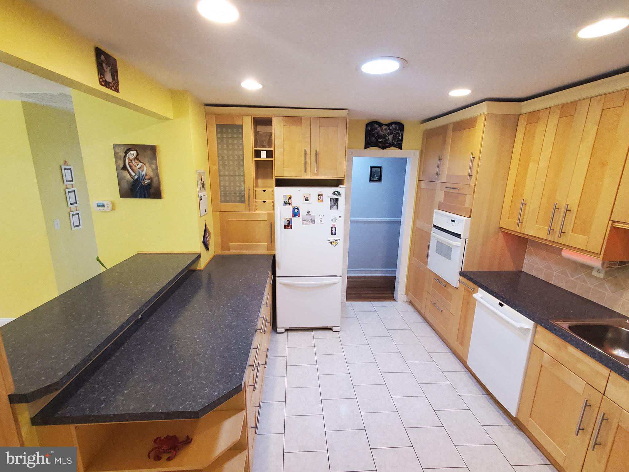 PERRY HALL - Residential