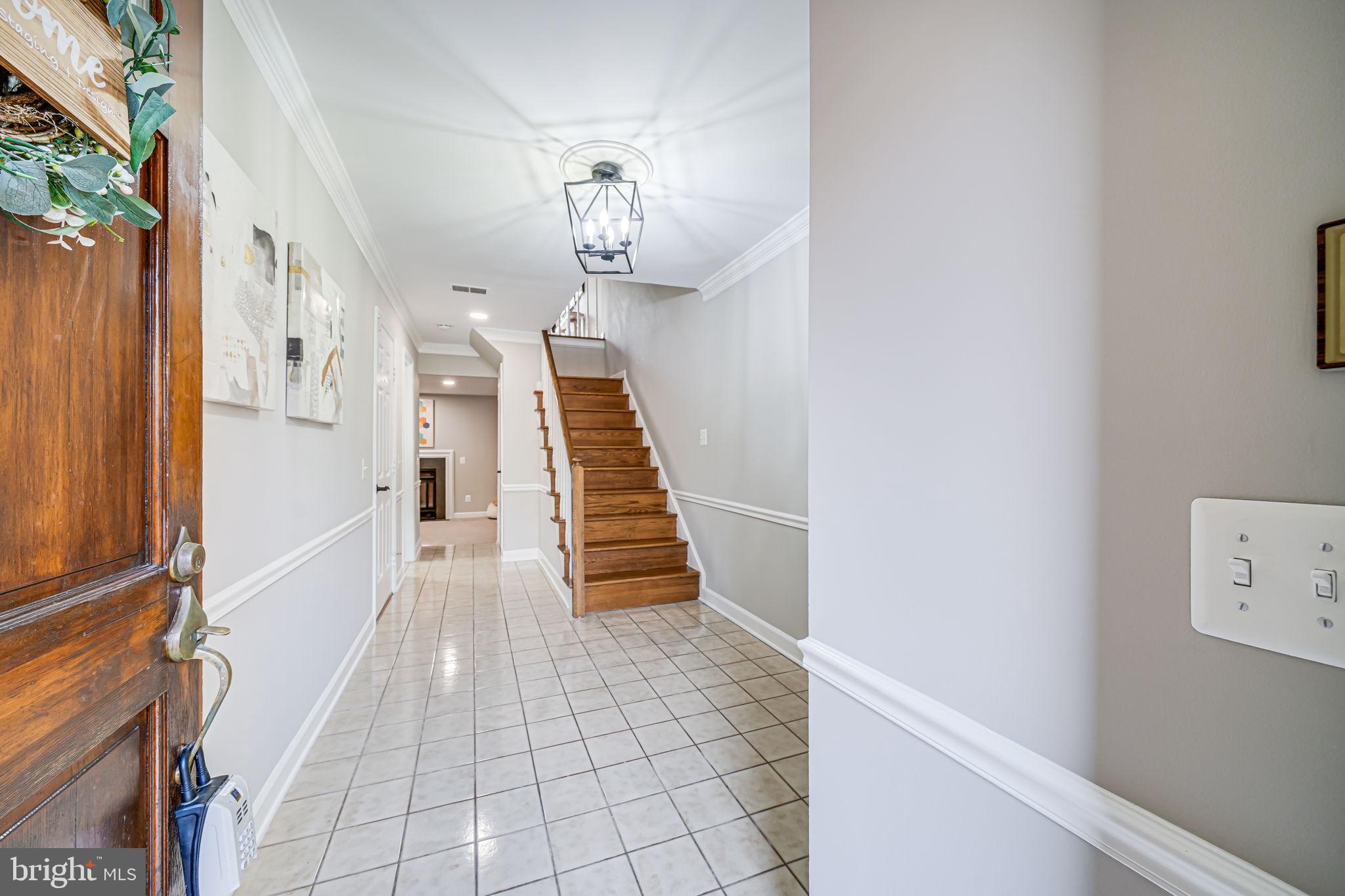 SKYLINE VILLAGE - Residential