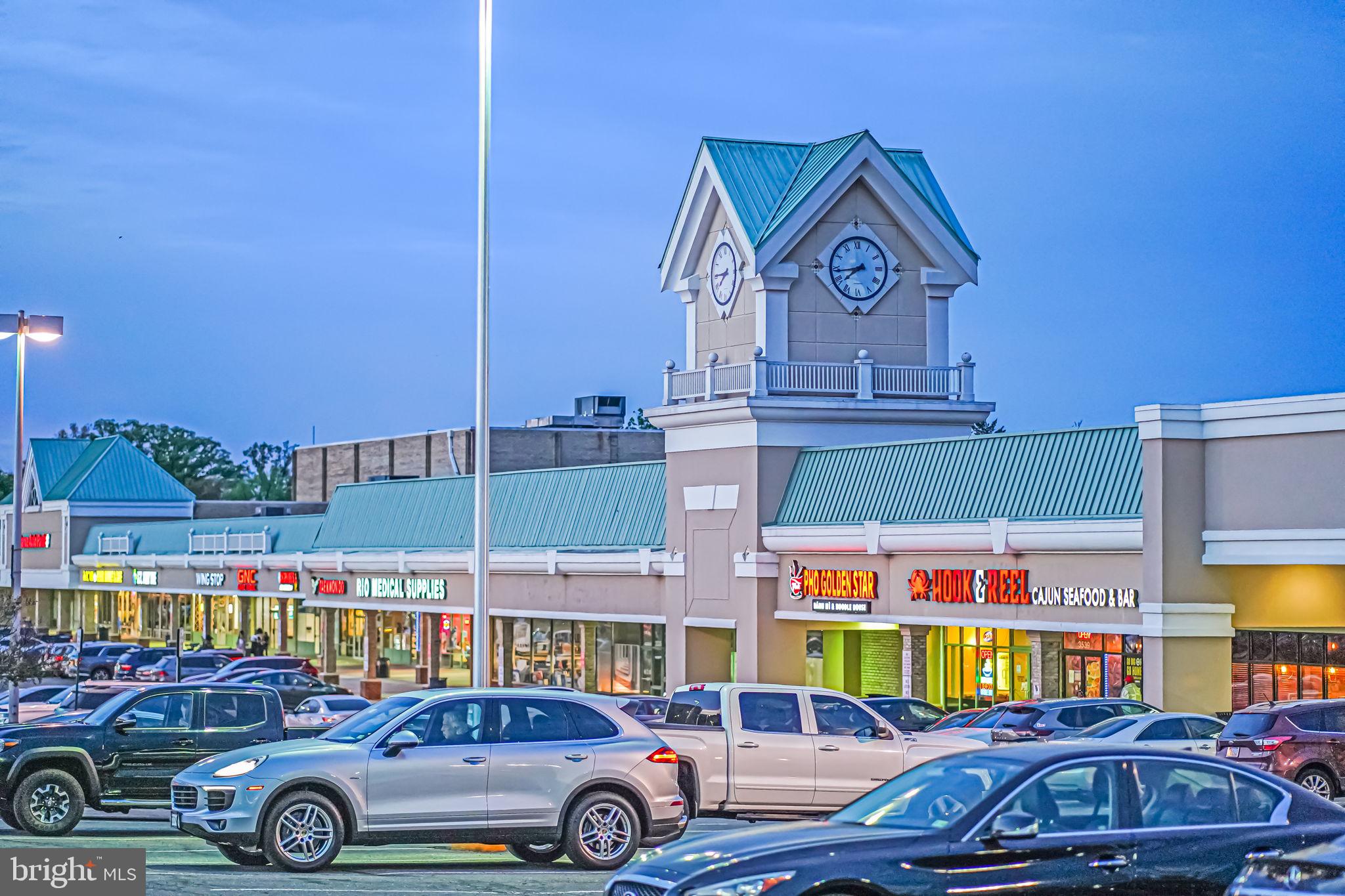 SKYLINE VILLAGE - Residential