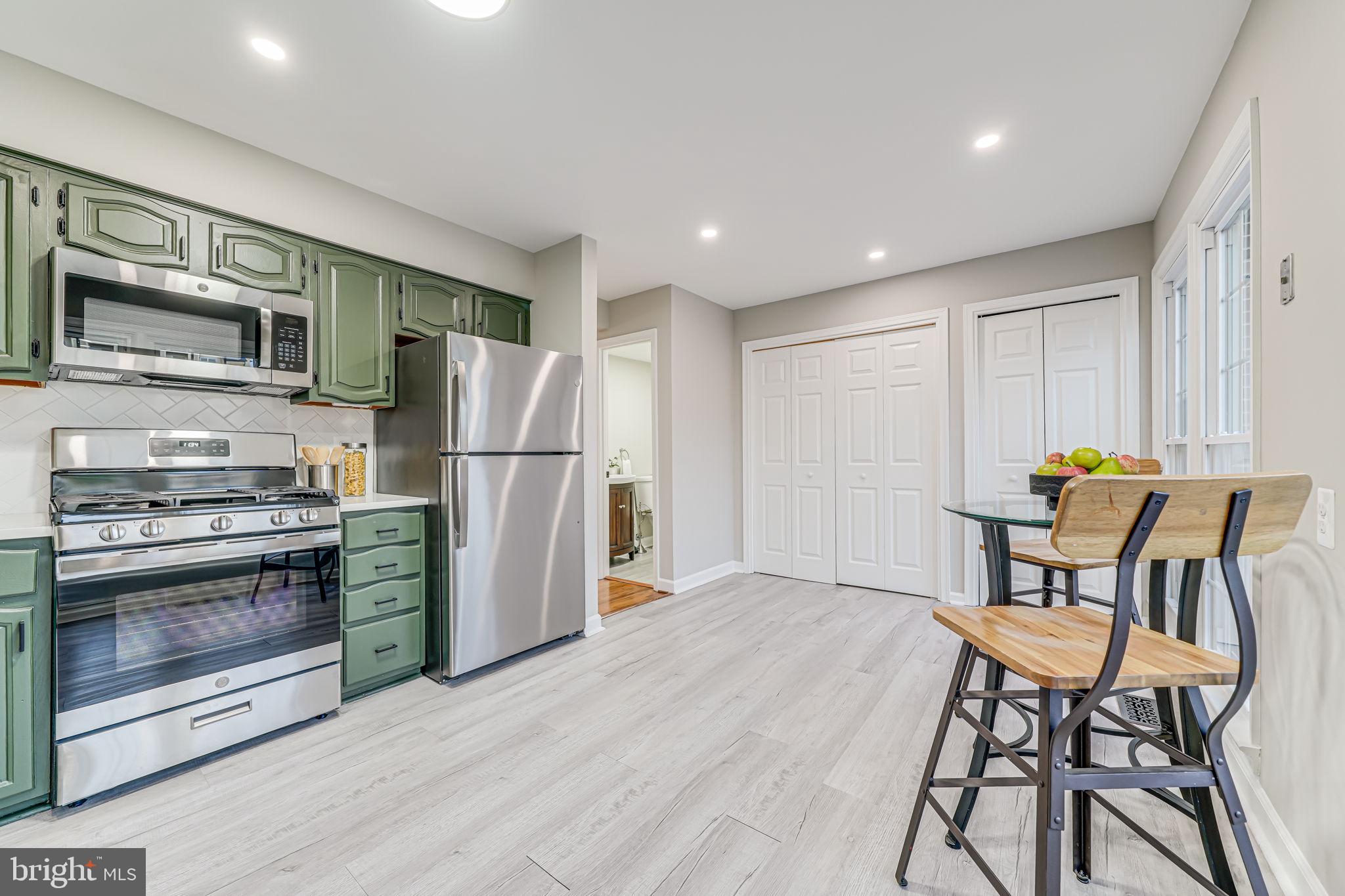 SKYLINE VILLAGE - Residential