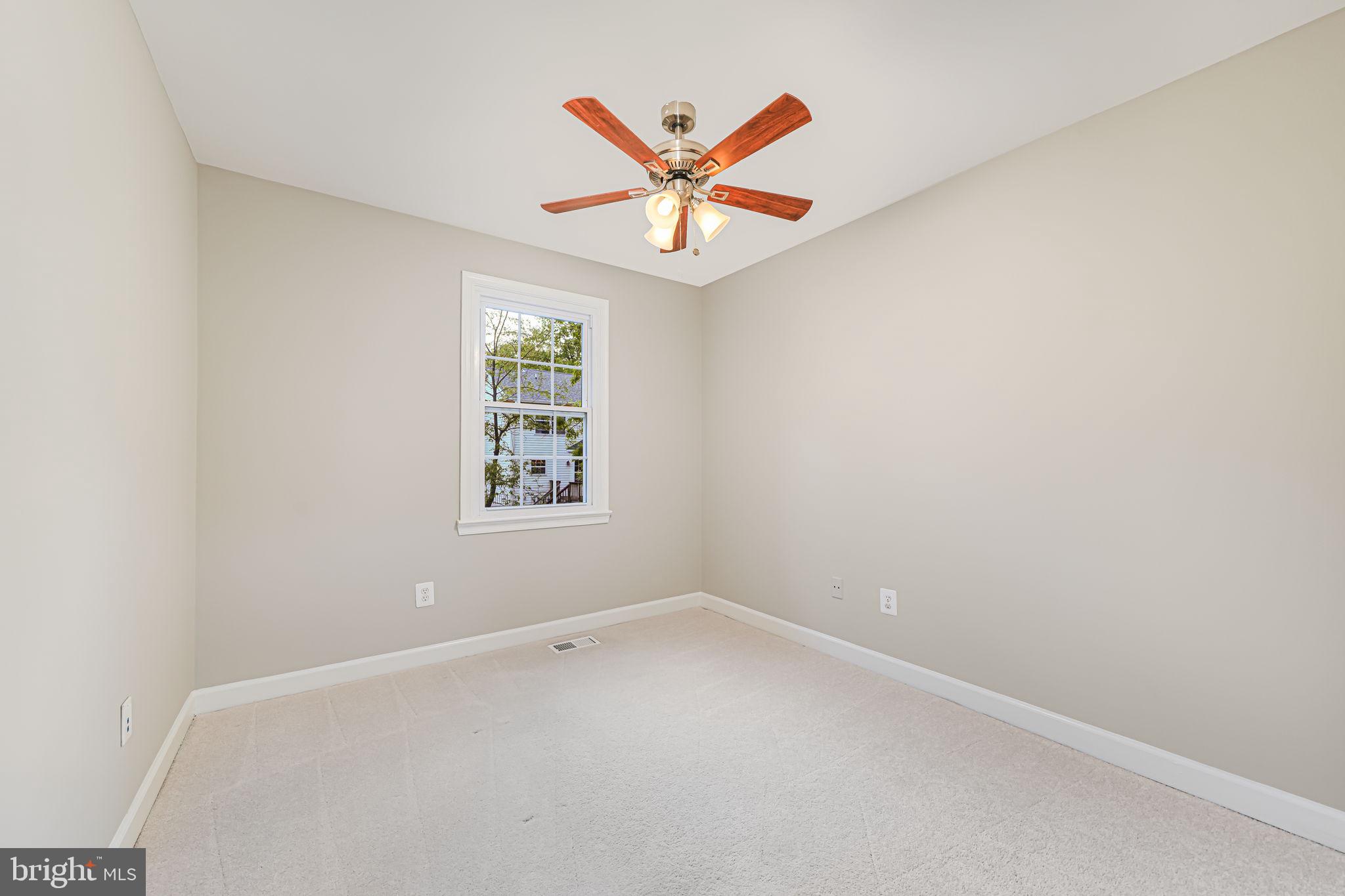 SKYLINE VILLAGE - Residential