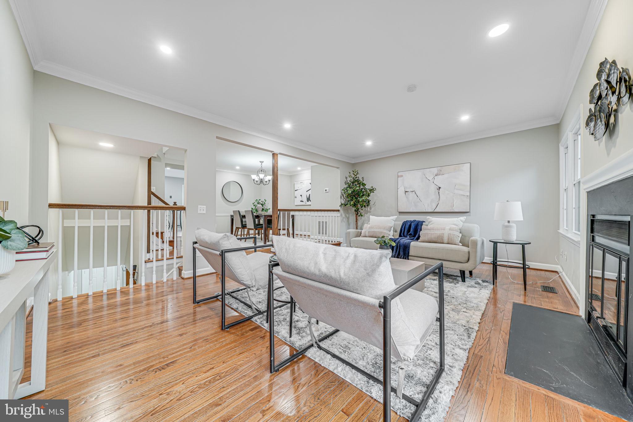 SKYLINE VILLAGE - Residential