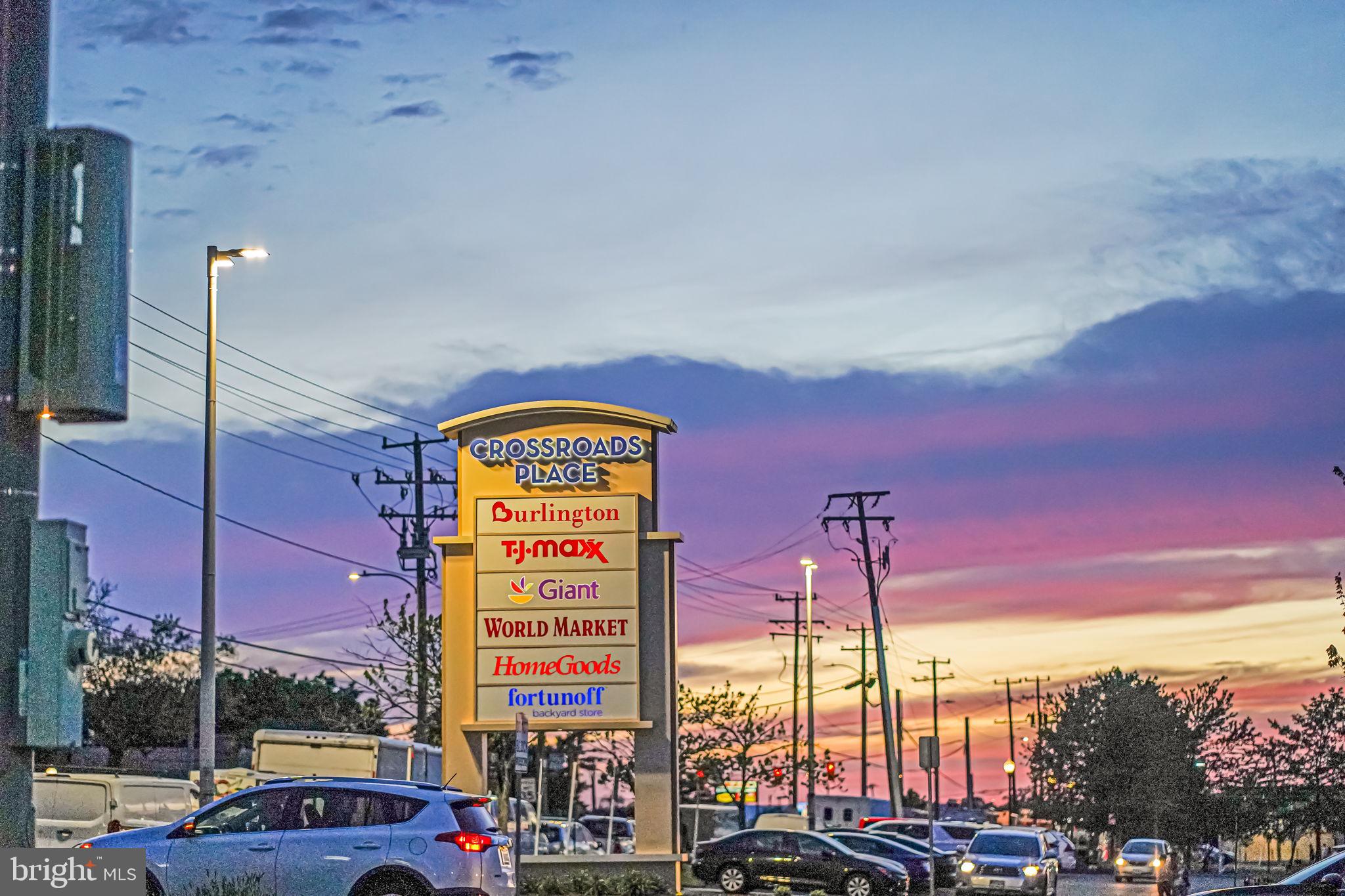 SKYLINE VILLAGE - Residential