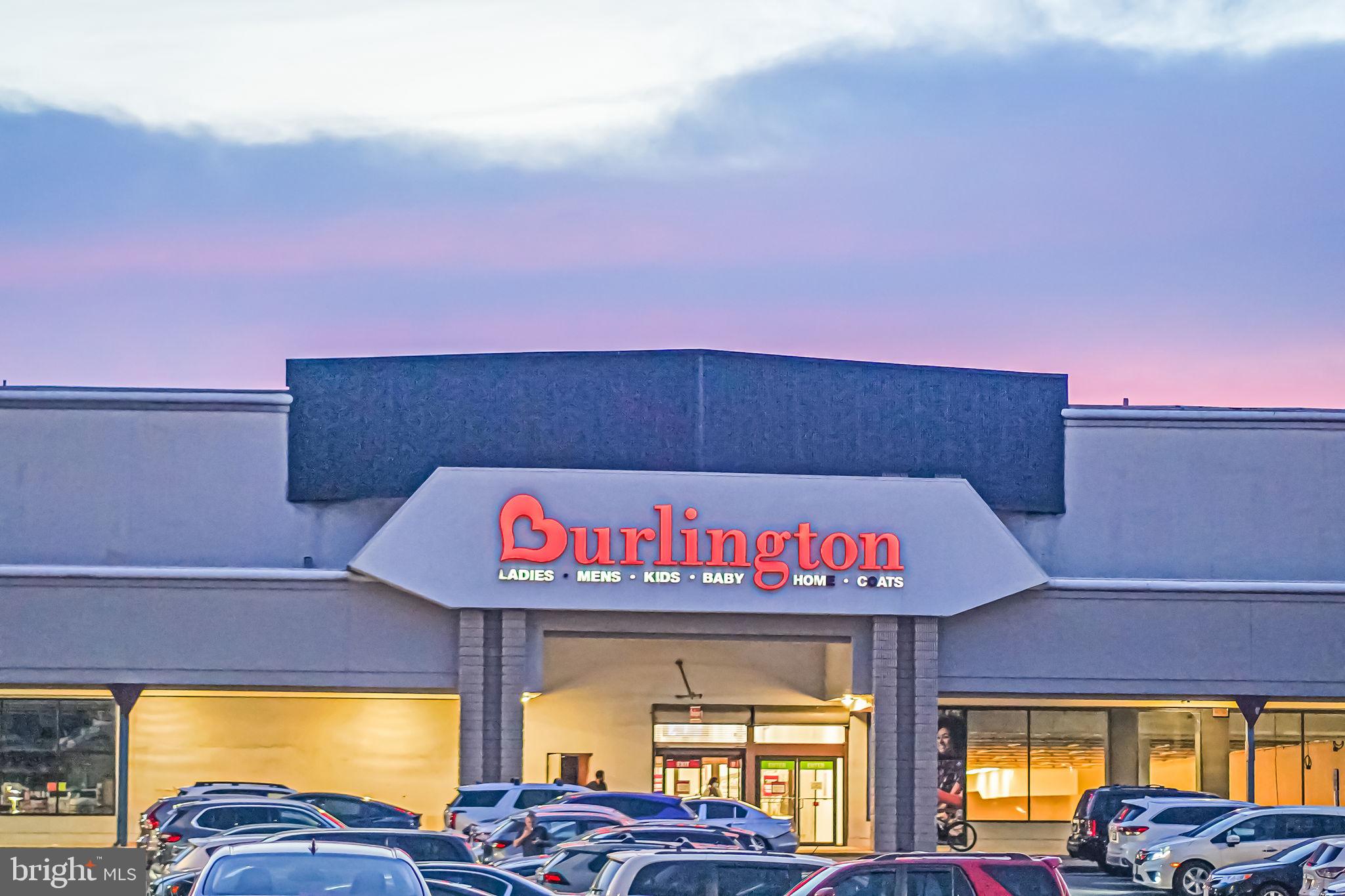 SKYLINE VILLAGE - Residential