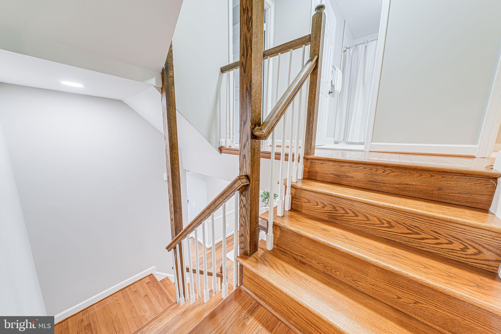 SKYLINE VILLAGE - Residential