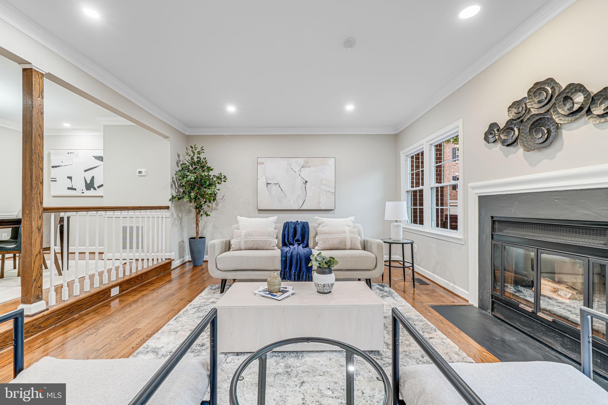 SKYLINE VILLAGE - Residential