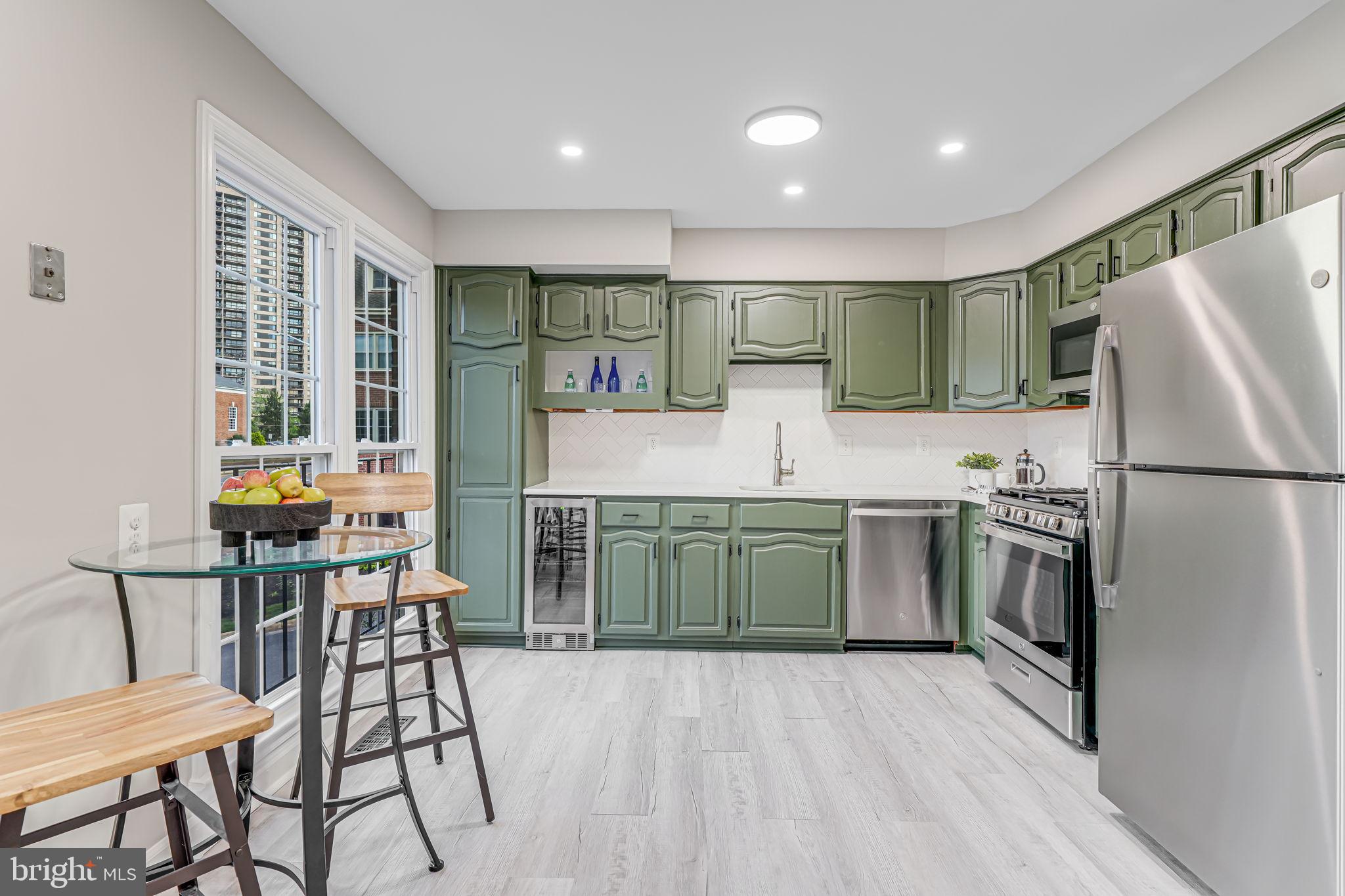 SKYLINE VILLAGE - Residential