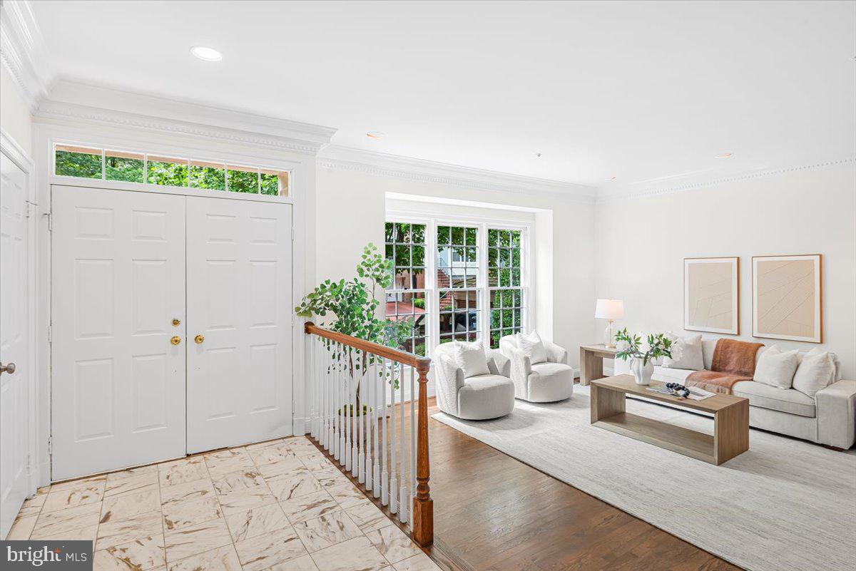 5919 MAPLEWOOD PARK PLACE