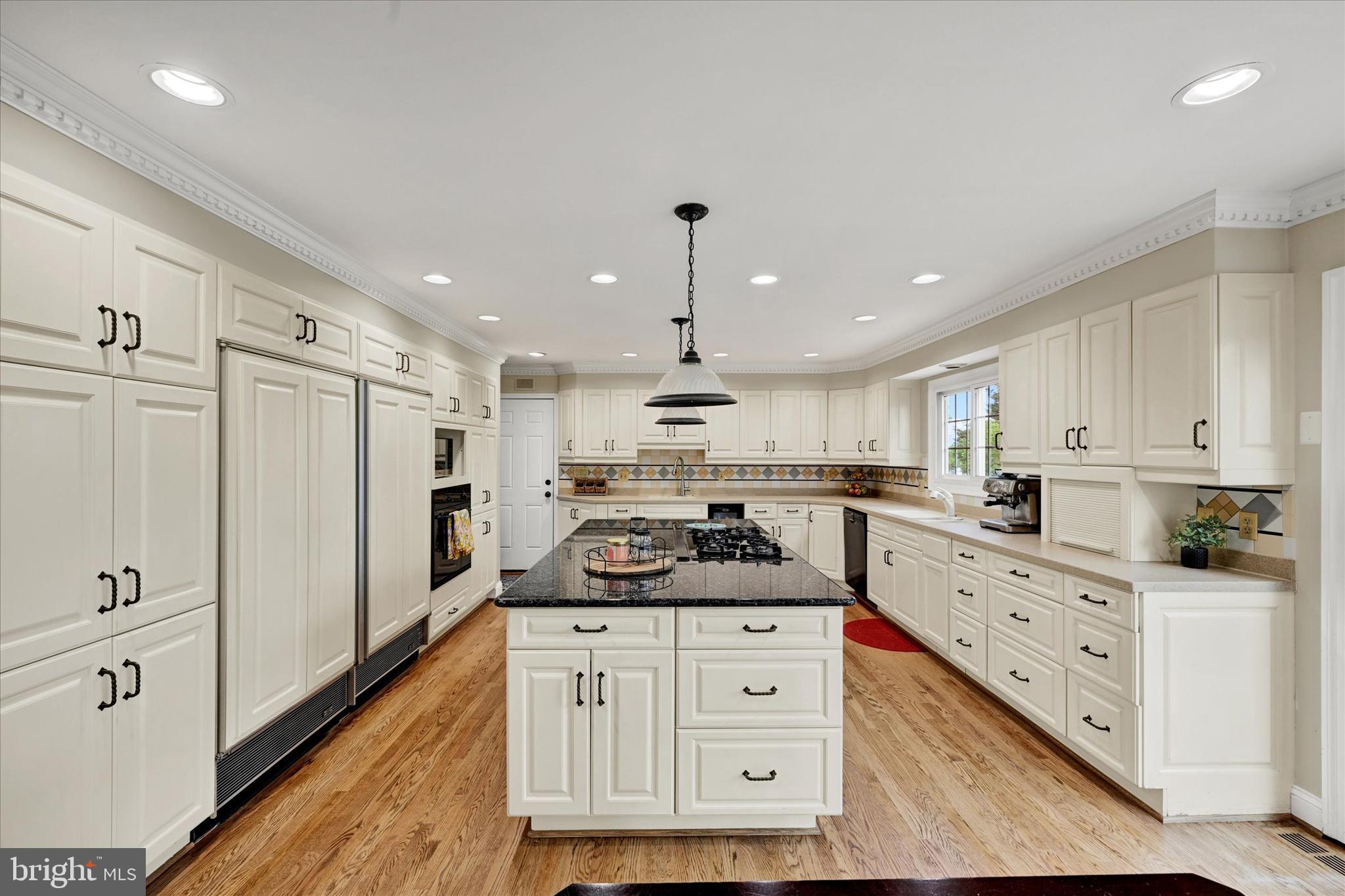 1002 SAXON HILL DRIVE