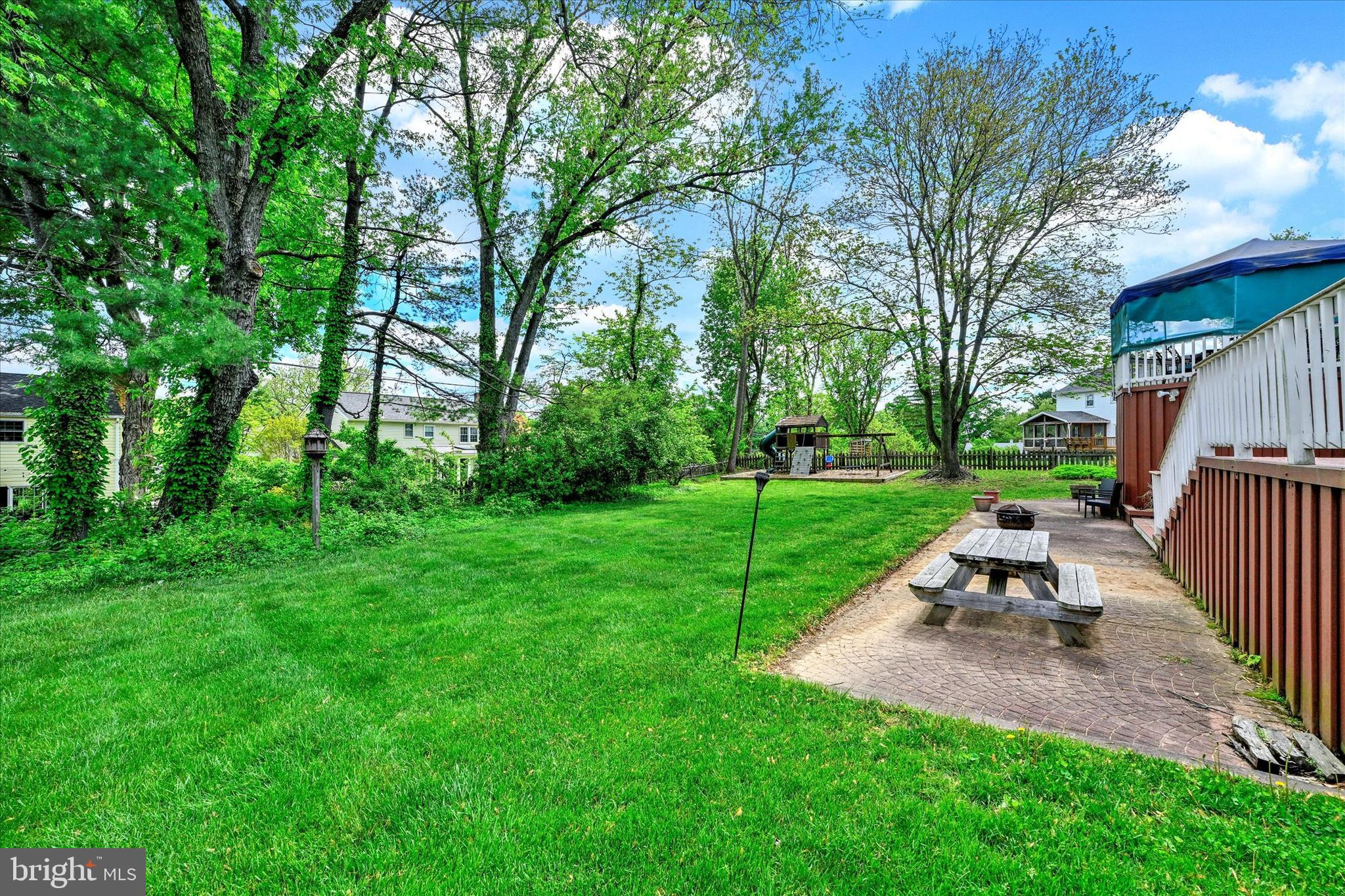 1002 SAXON HILL DRIVE