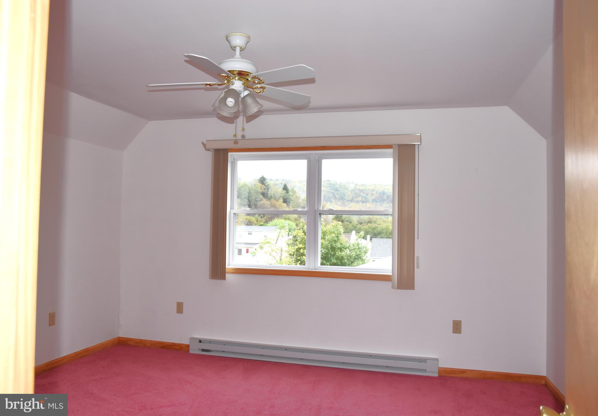 DUTCH HILL - Residential