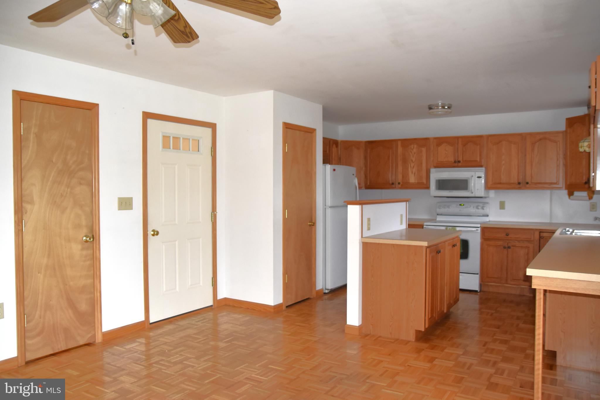 DUTCH HILL - Residential