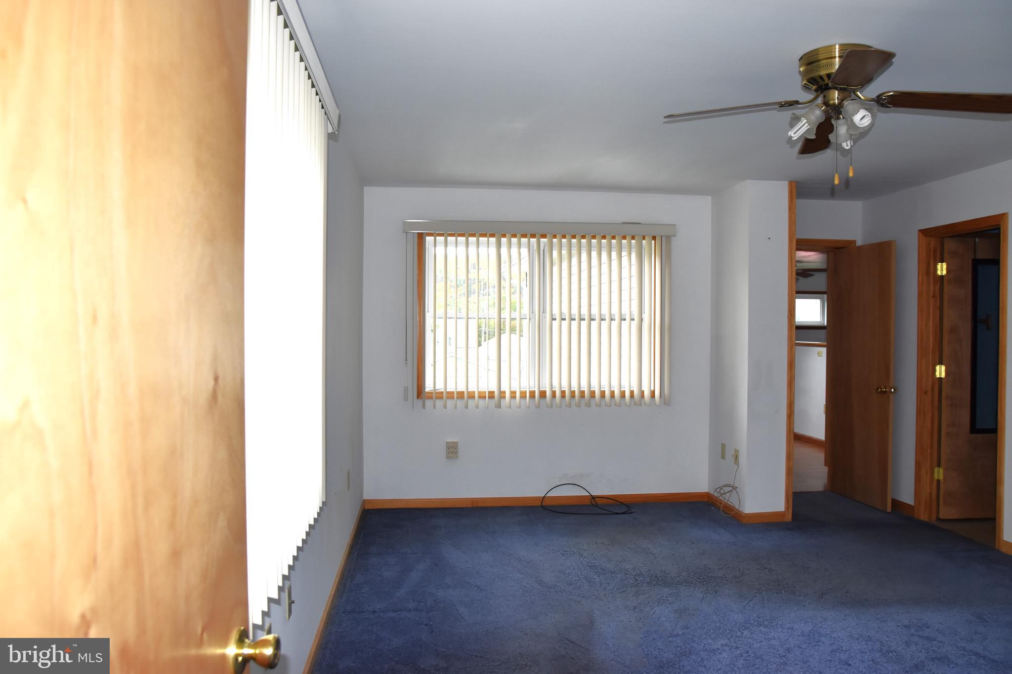 DUTCH HILL - Residential