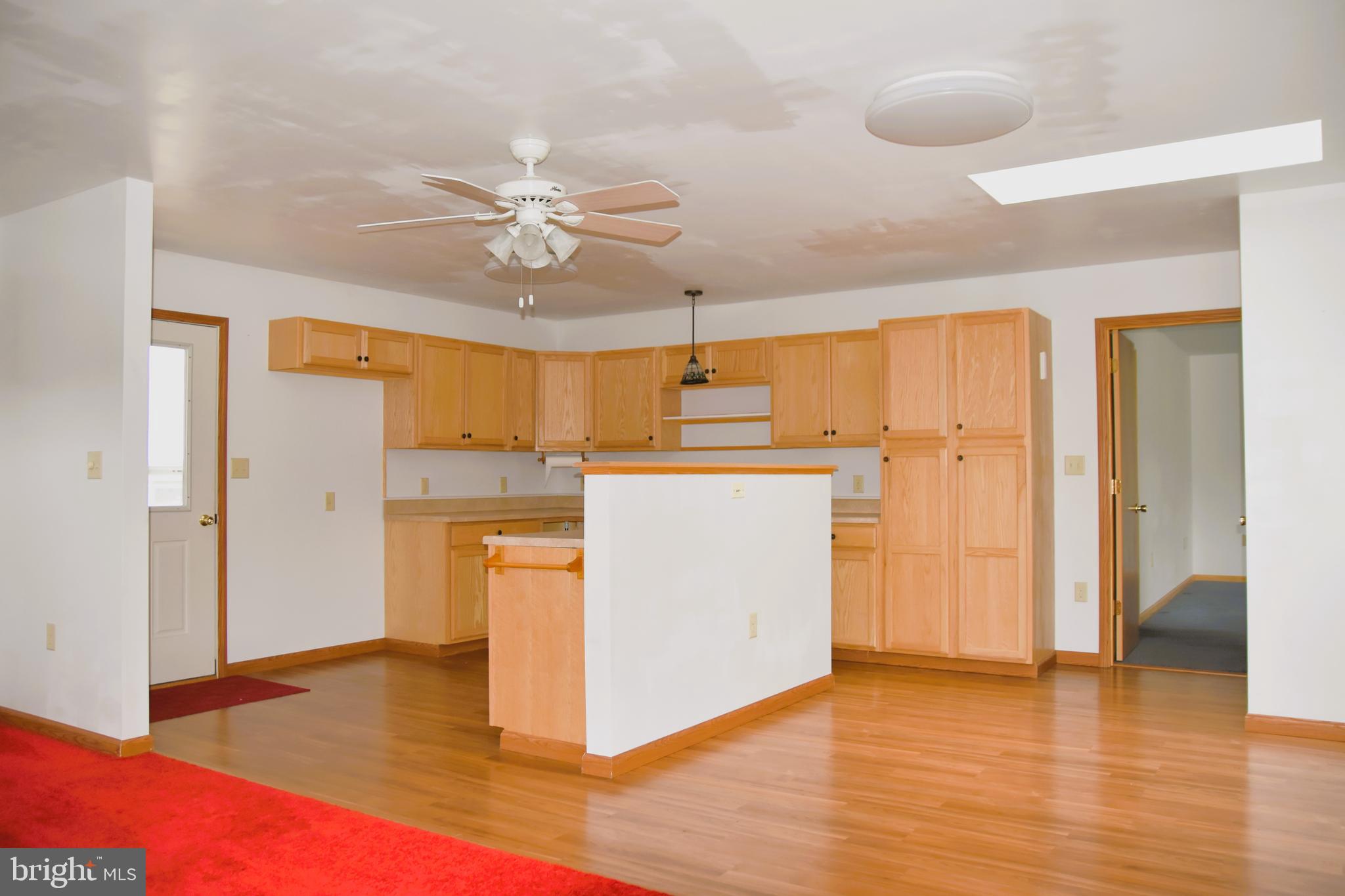 DUTCH HILL - Residential