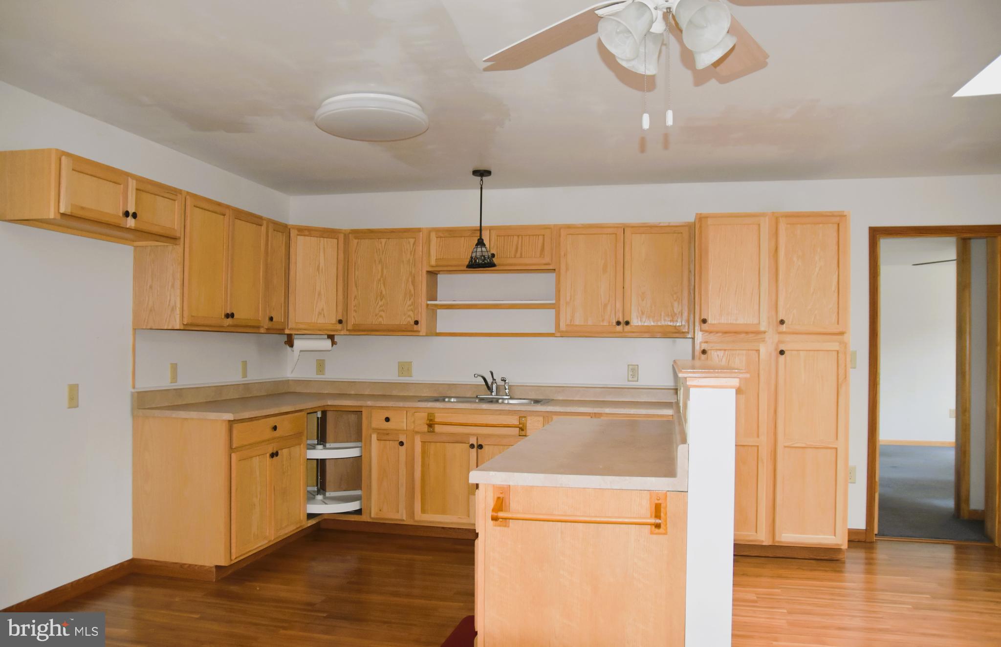 DUTCH HILL - Residential