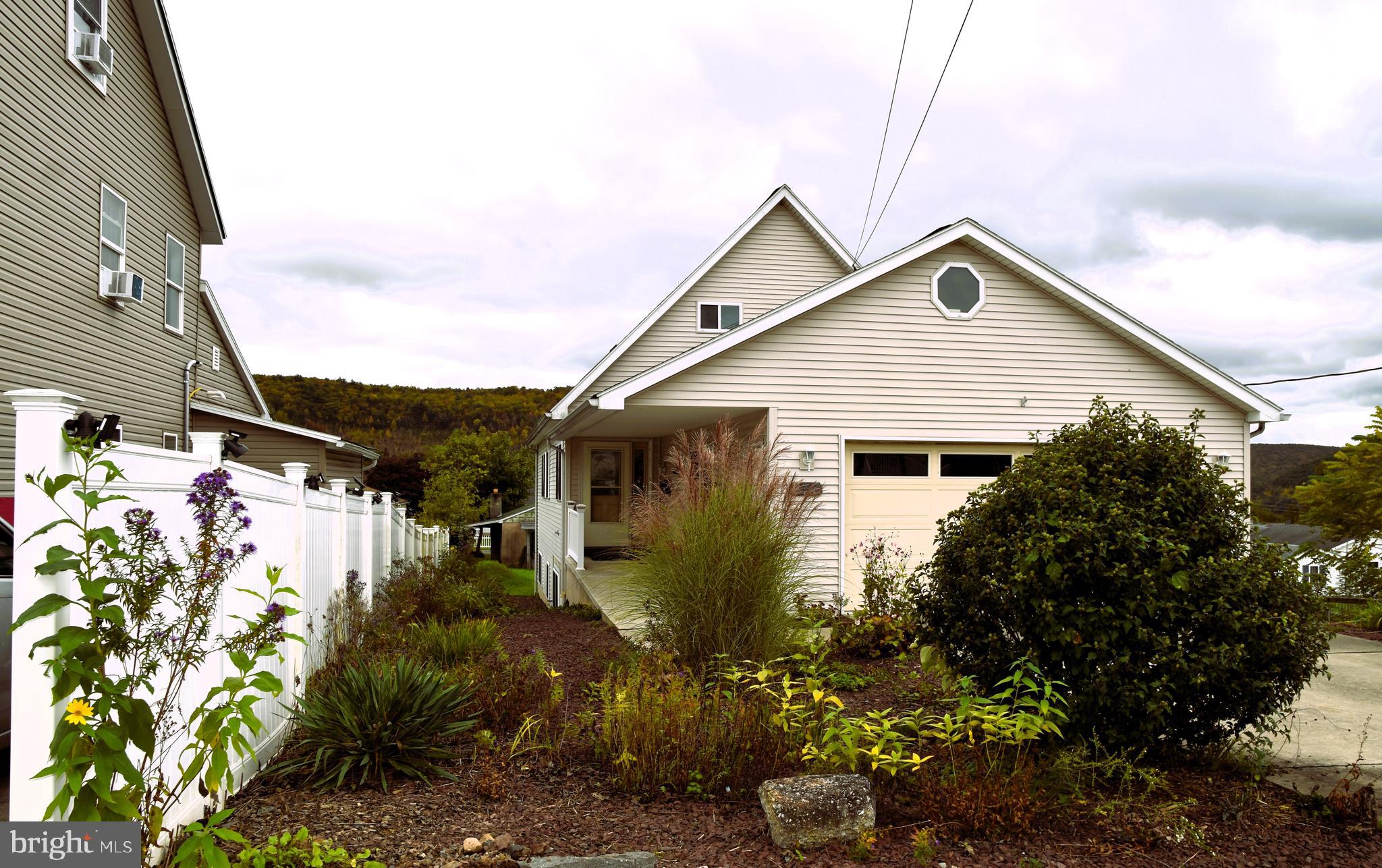 DUTCH HILL - Residential