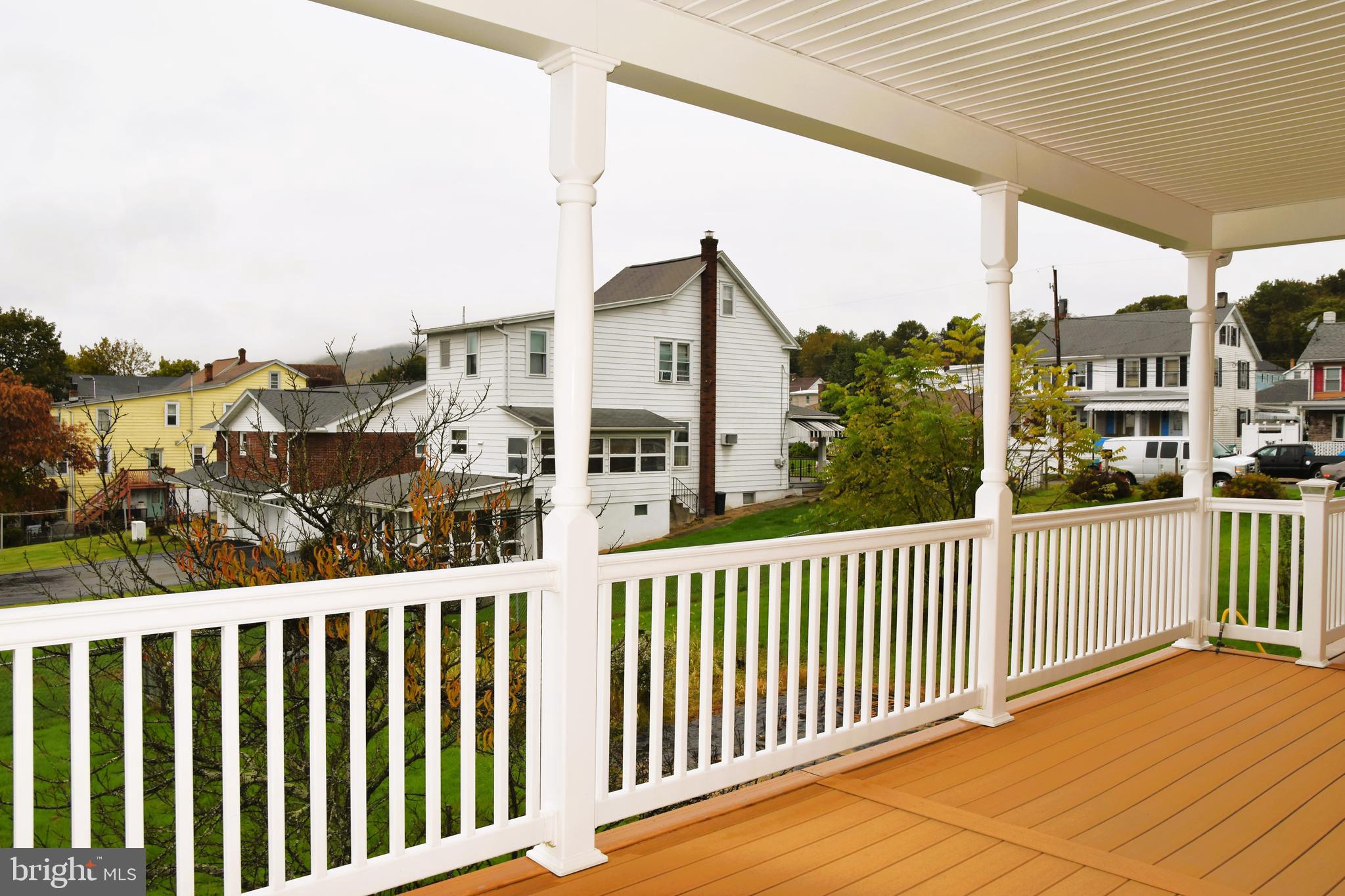 DUTCH HILL - Residential