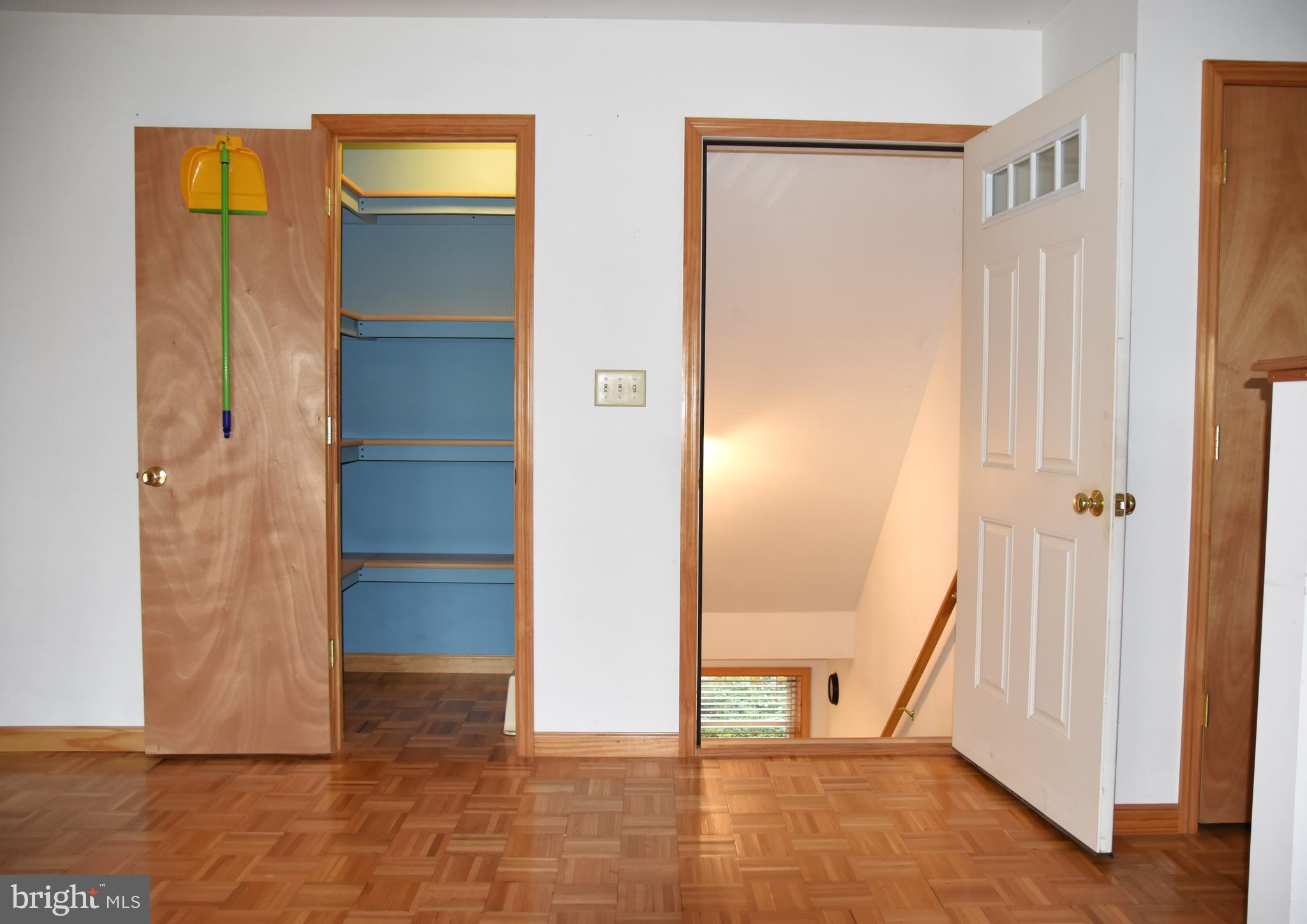 DUTCH HILL - Residential