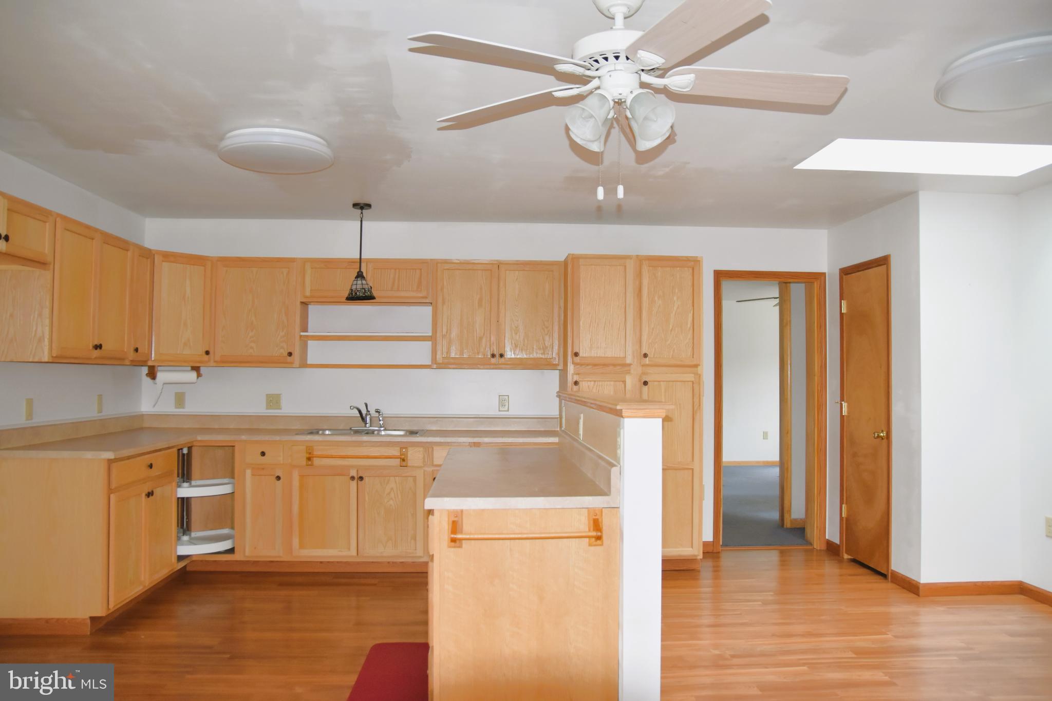 DUTCH HILL - Residential