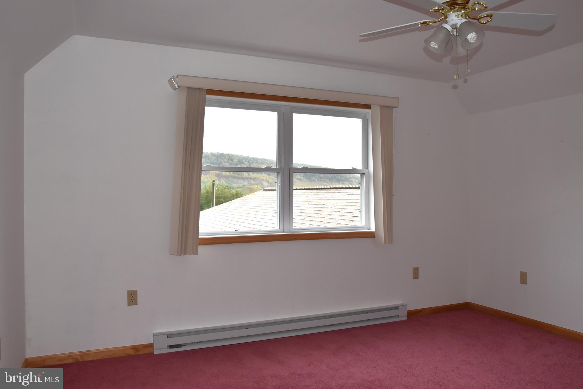 DUTCH HILL - Residential