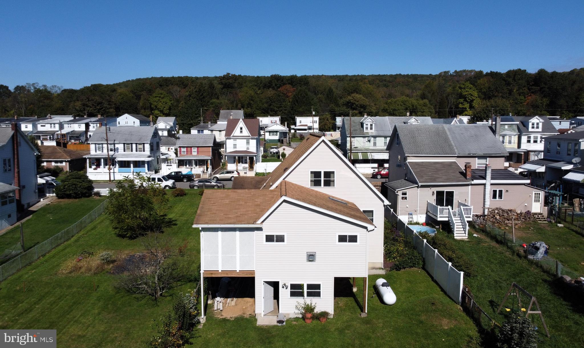 DUTCH HILL - Residential