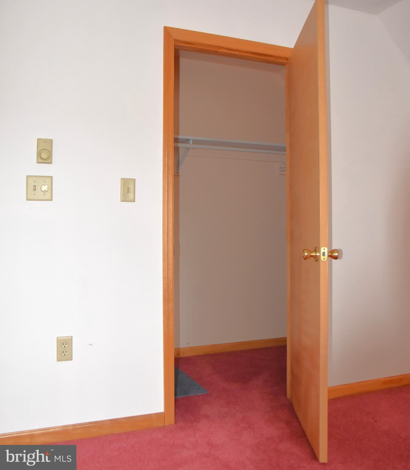 DUTCH HILL - Residential