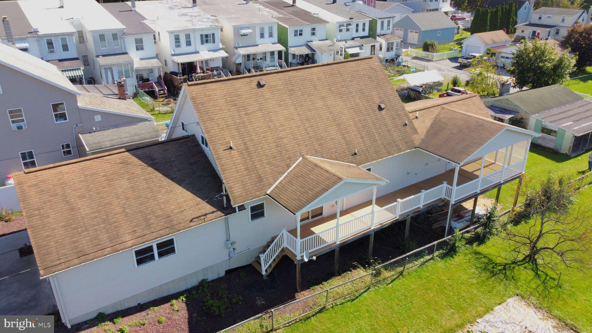 DUTCH HILL - Residential