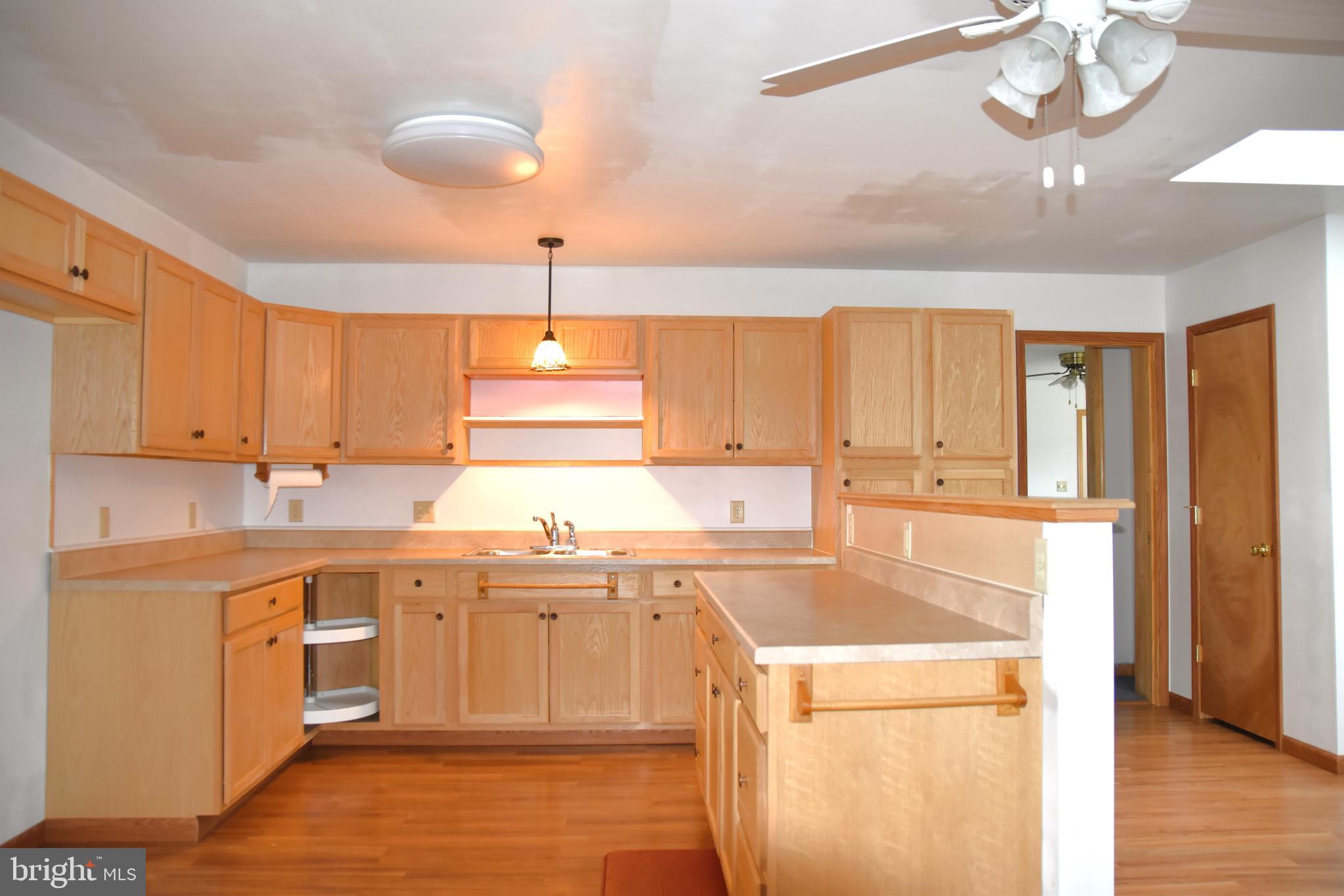 DUTCH HILL - Residential