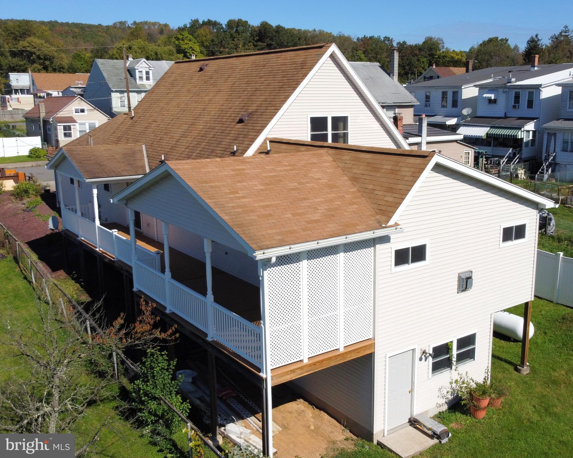 DUTCH HILL - Residential