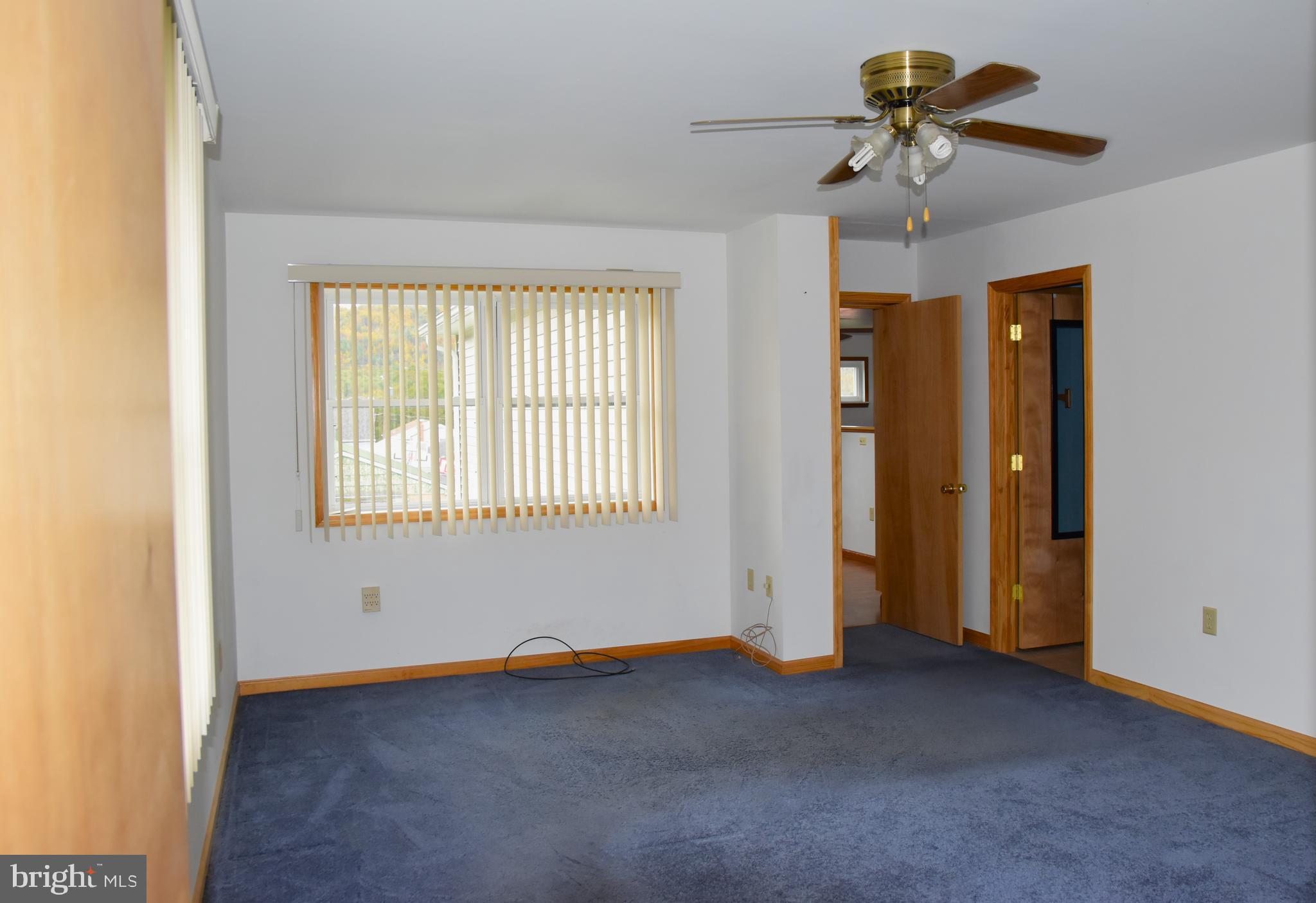 DUTCH HILL - Residential