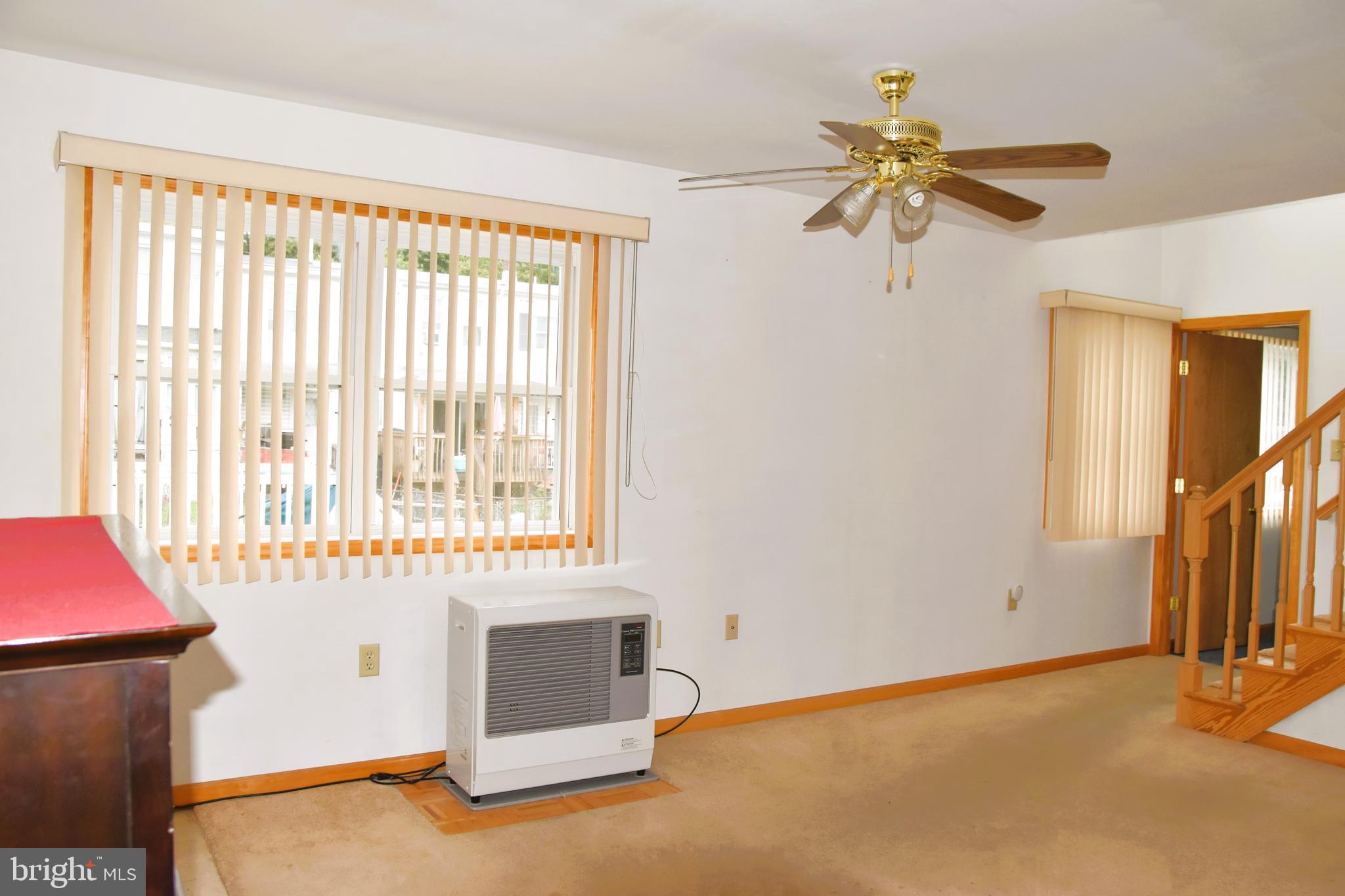 DUTCH HILL - Residential