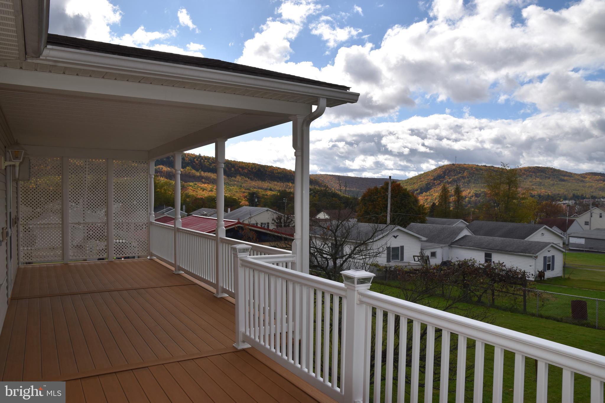 DUTCH HILL - Residential