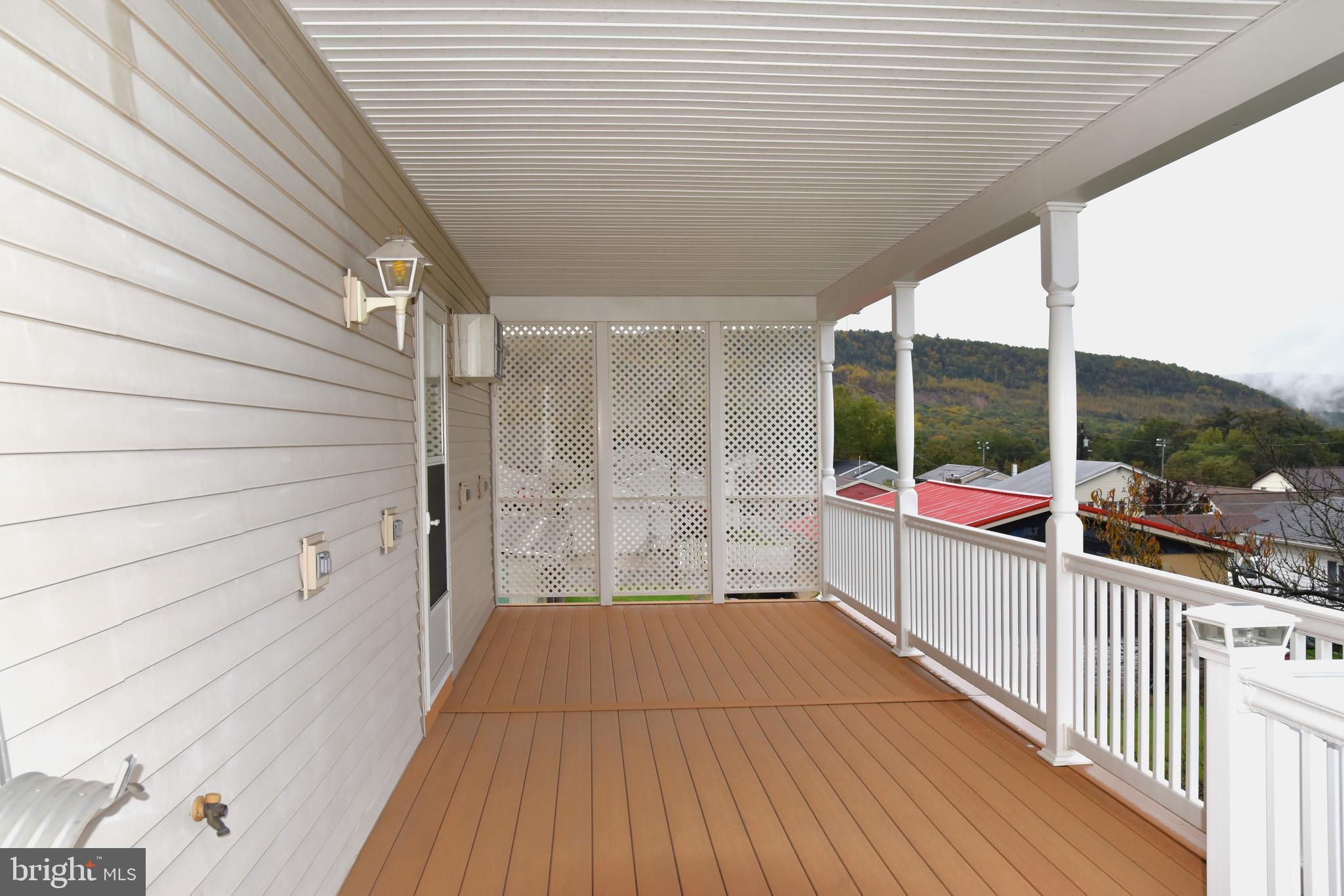 DUTCH HILL - Residential